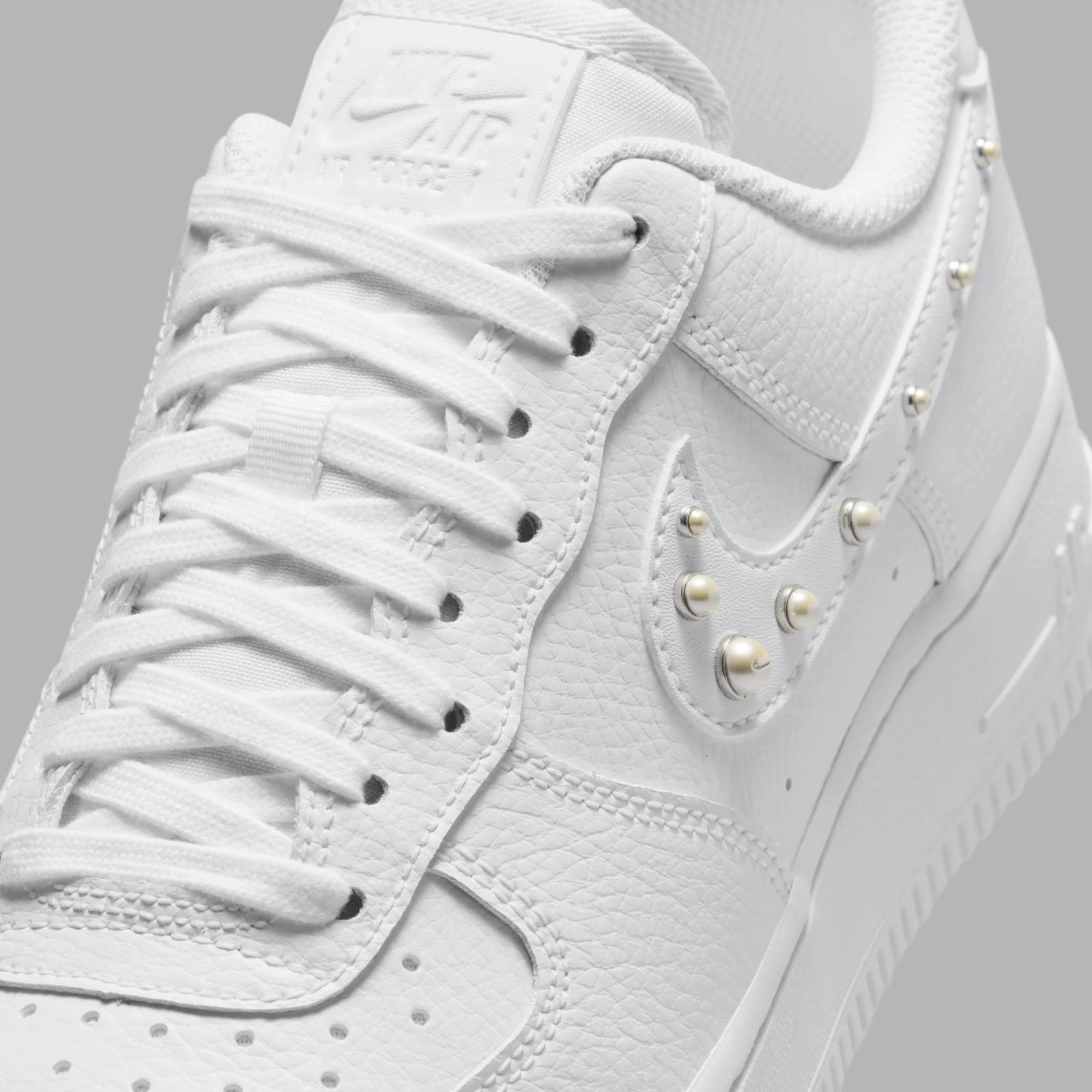 Nike Air Force 1 Low W "White & Metallic" drops in 2026
