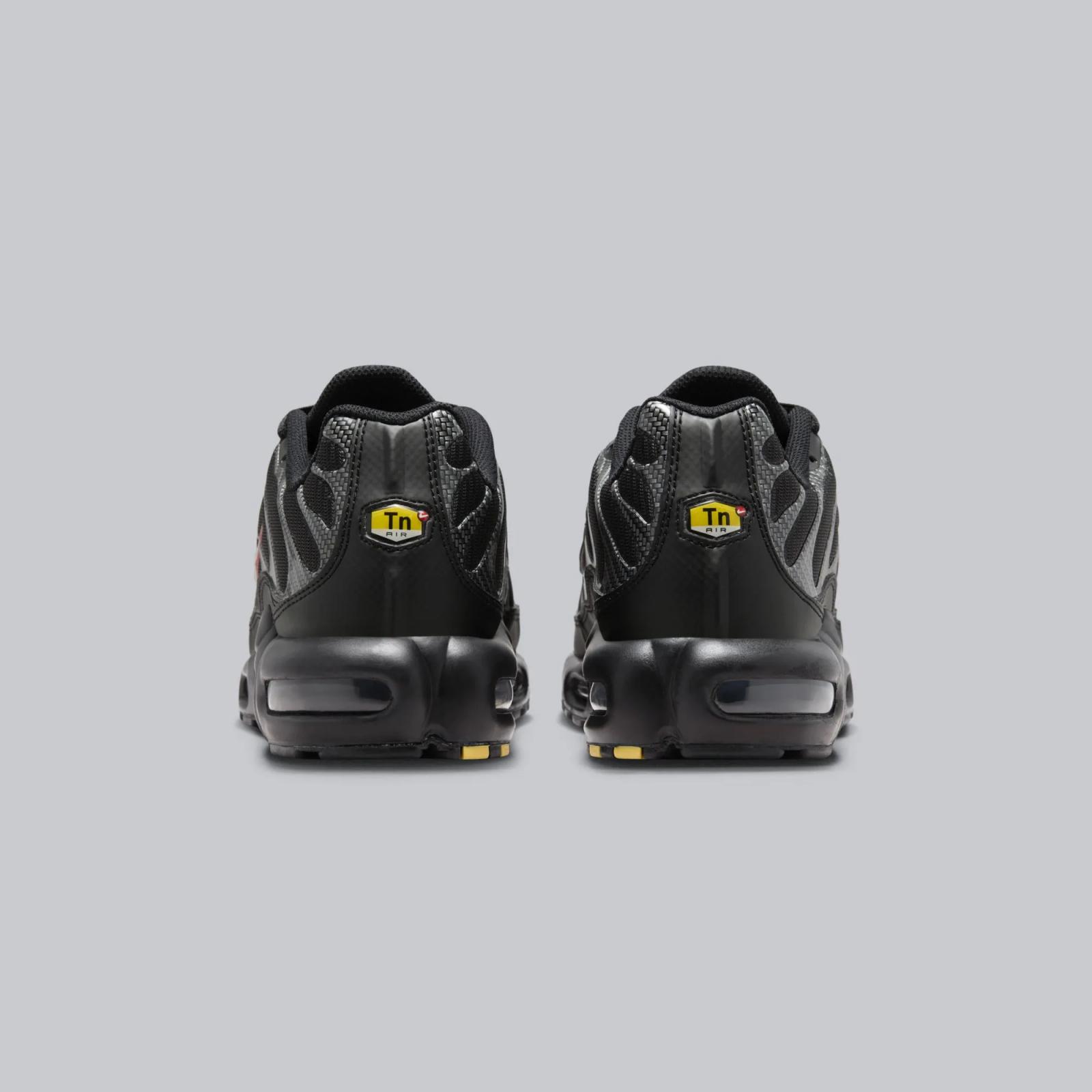 Nike Air Max Plus Metallic Silver University Red