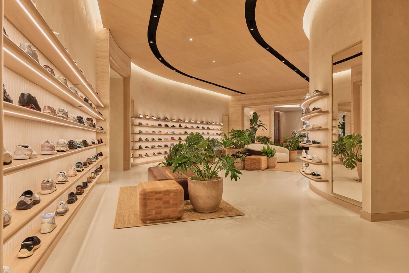 Kith West Hollywood Reopens and Introduces Ronnie’s Pronto