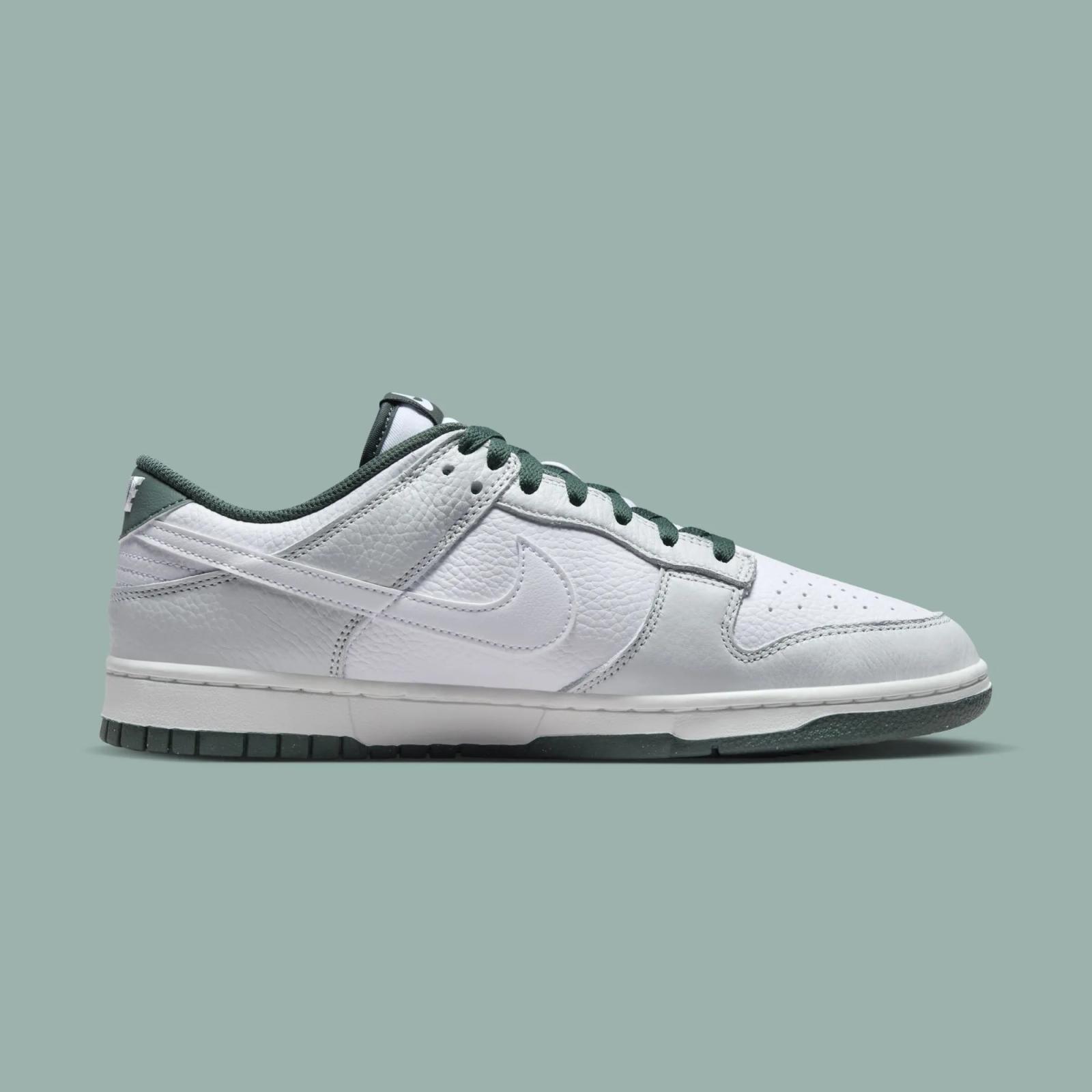 Nike Dunk Low SE Photon Dust Vintage Green HF2874-001