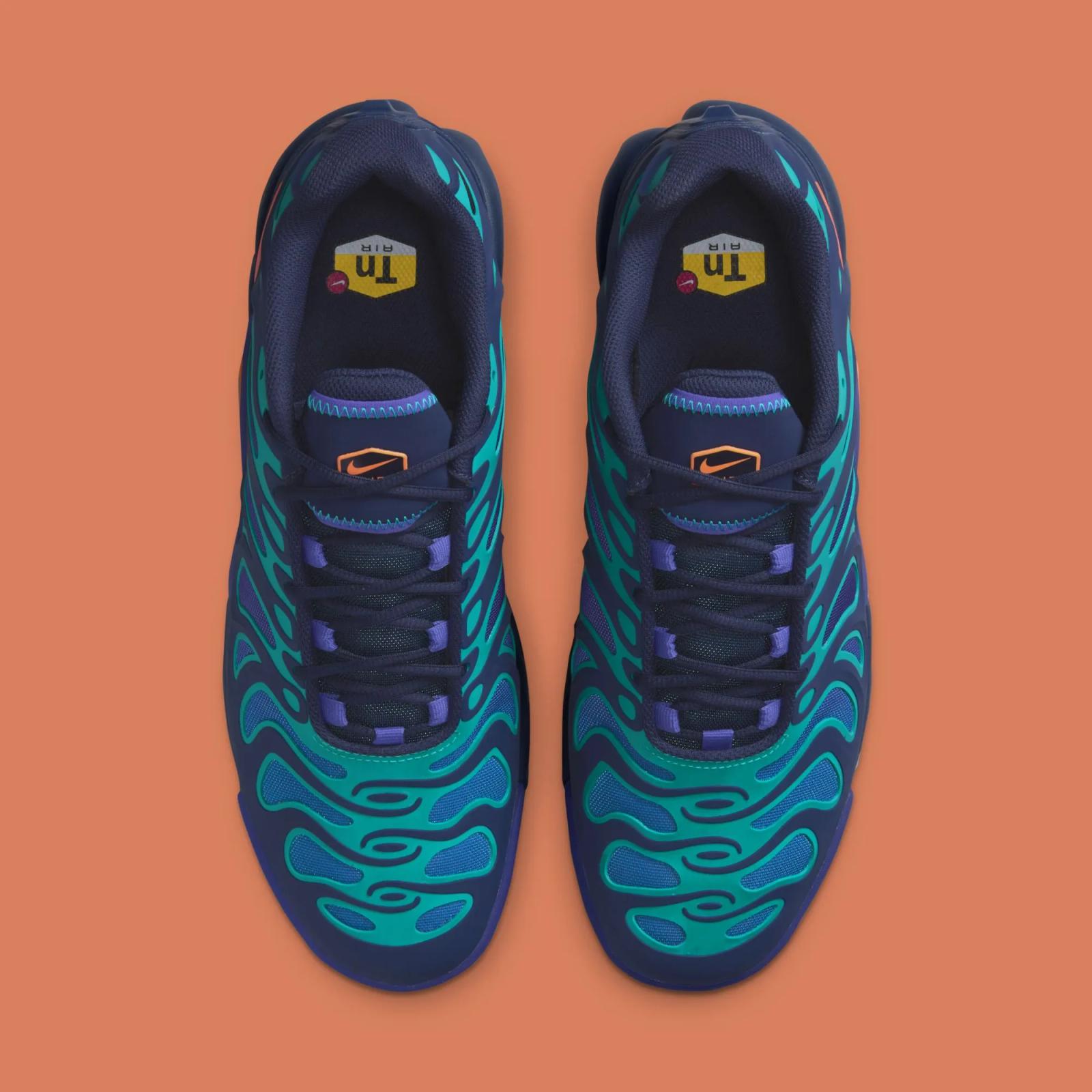 Nike Air Max Plus Drift Midnight Navy / Total Orange FD4290-400