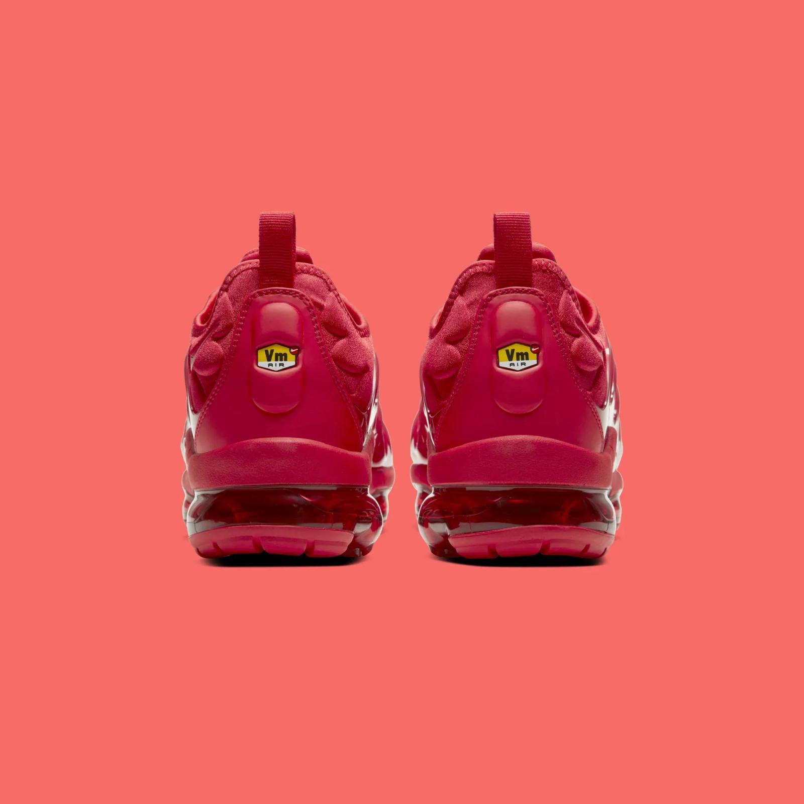Nike Air VaporMax Plus Triple Red 2025 Restock CW6973-600