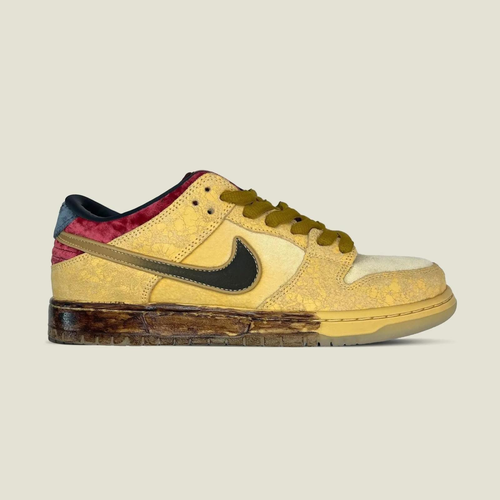 Nike SB Dunk Low Pro City of Cinema FZ1278-200