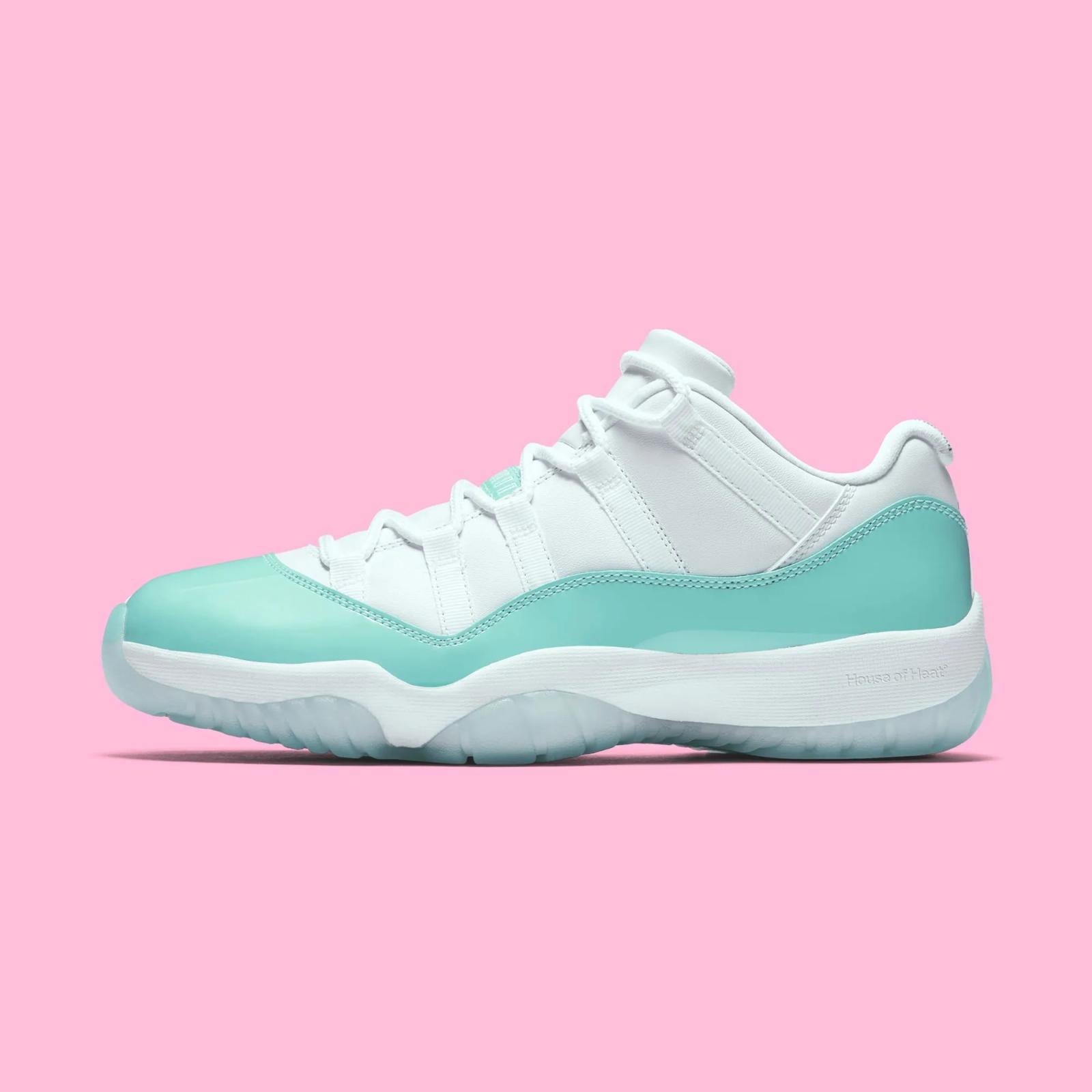 Air Jordan 11 Retro Low “Igloo”
