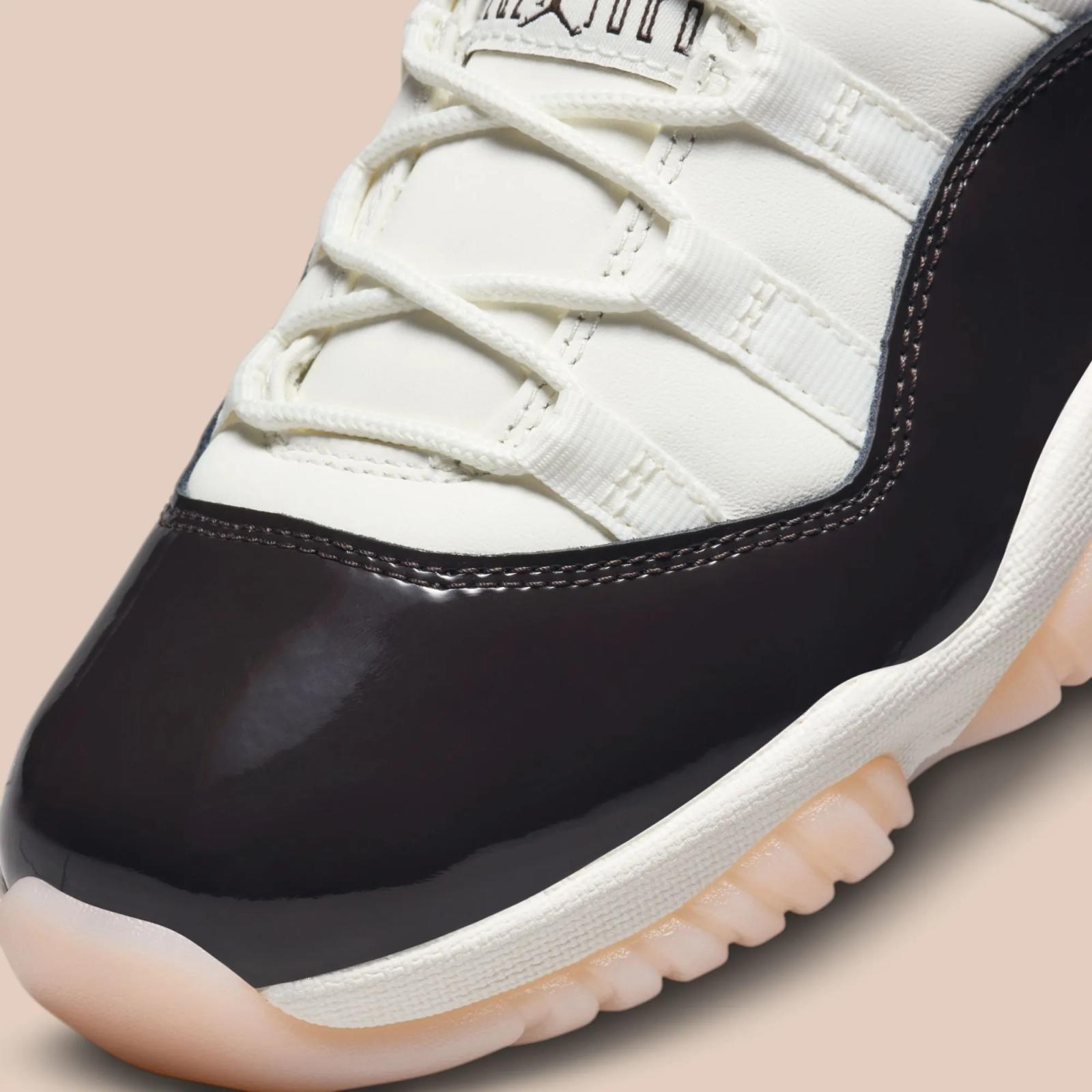 Air Jordan 11 Retro Neapolitan
