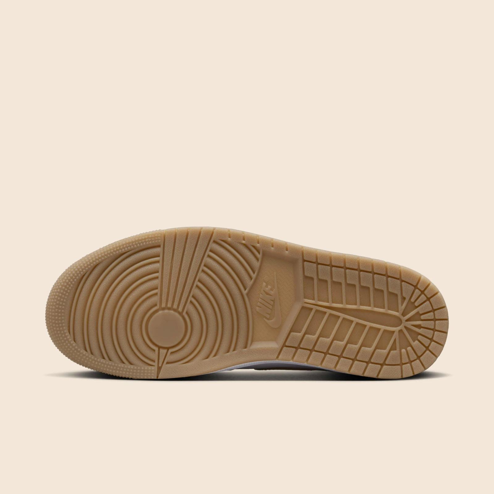 Air Jordan 1 Retro High OG Metallic Gold