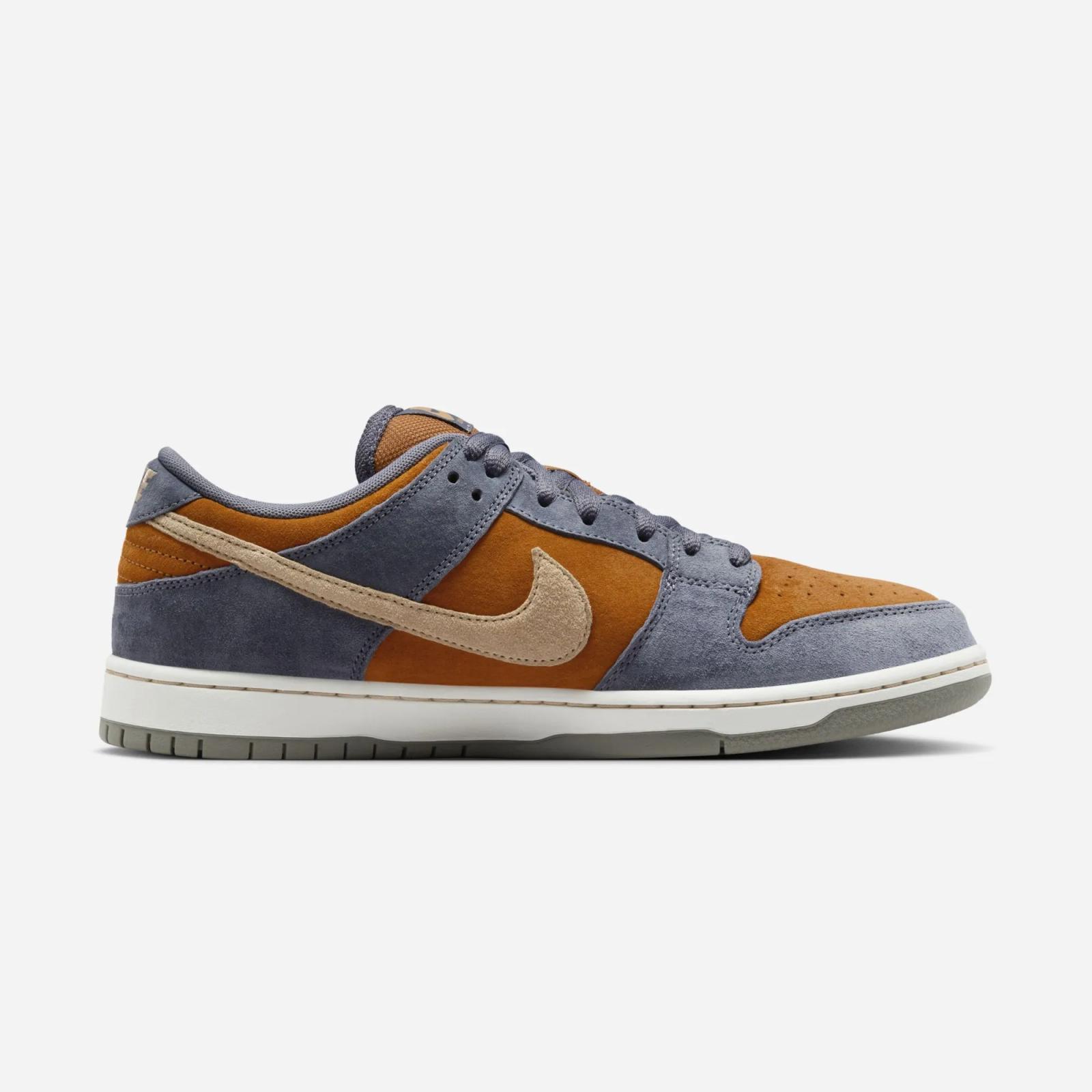Nike SB Dunk Low Pro Light Carbon HF3063-002