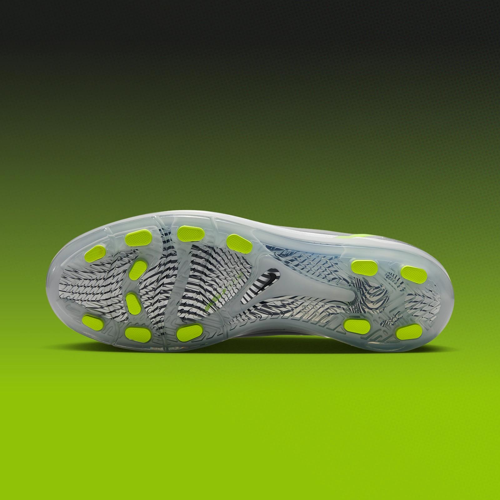 Nike Cryo Shot Mercurial Vapor 1 OG "Chrome" releases in 2026