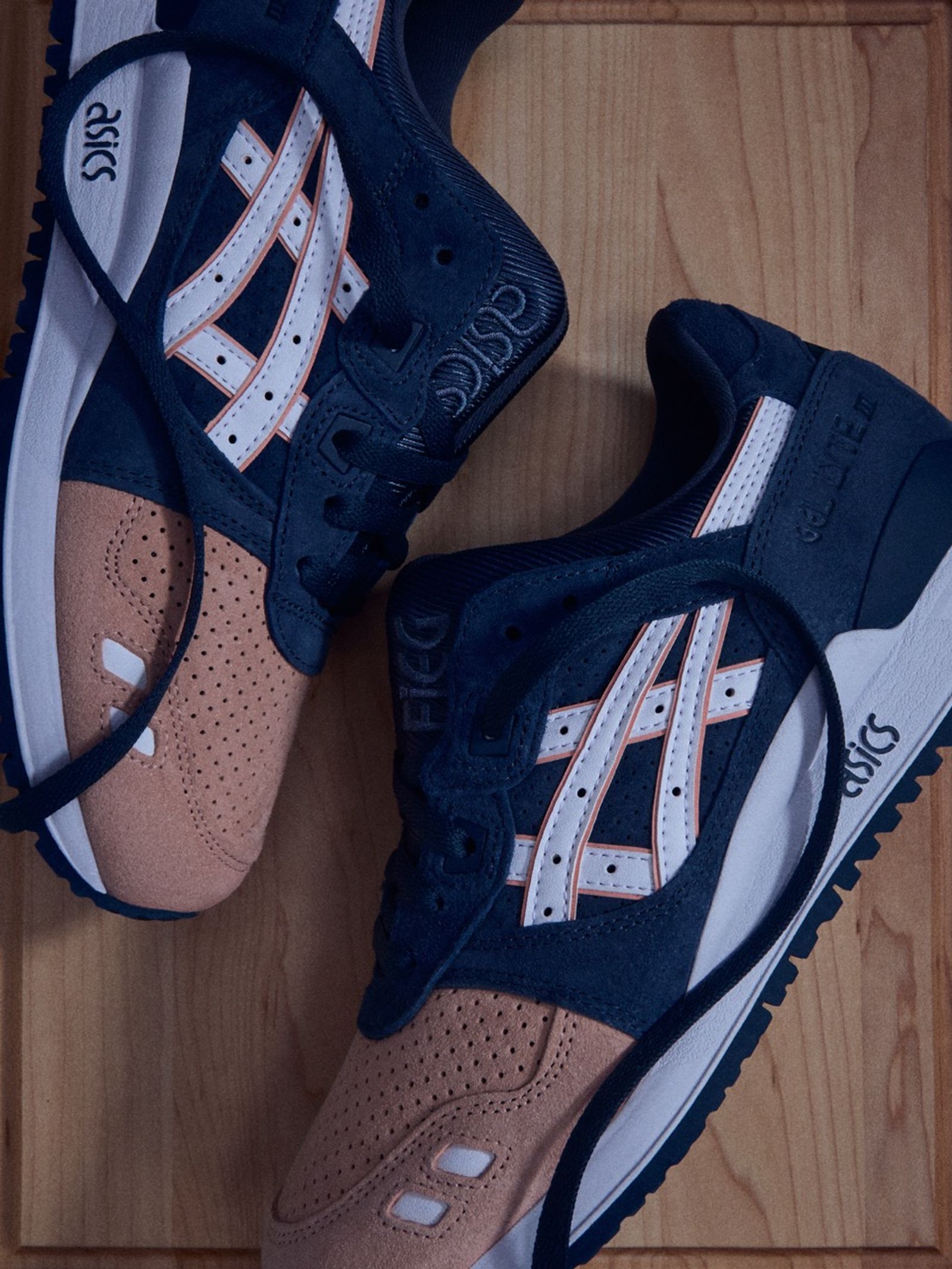 Ronnie Fieg for ASICS GEL-LYTE III Remastered “Salmon Toe”