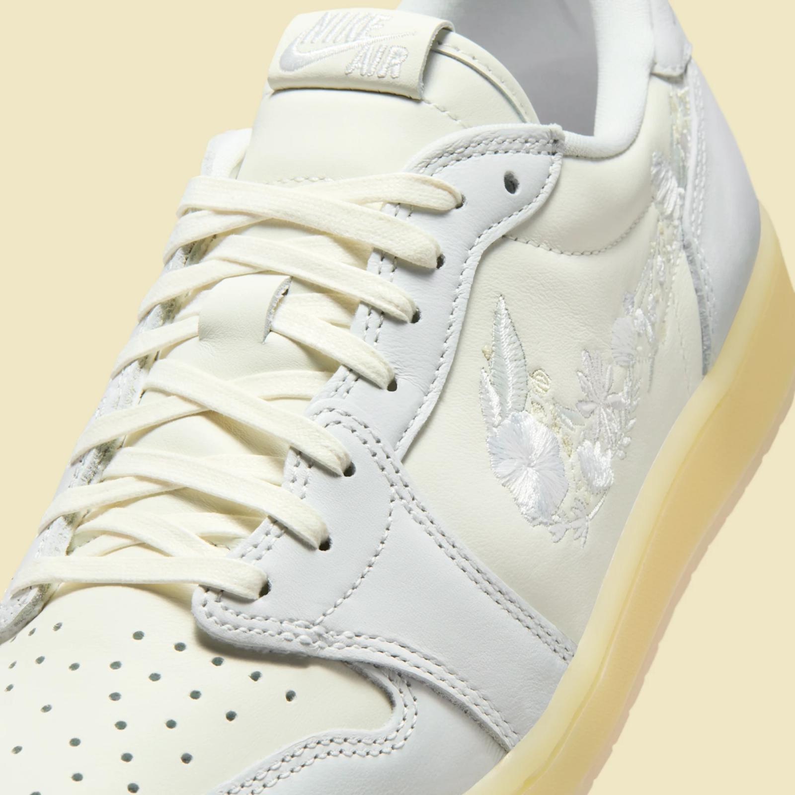 Air Jordan 1 Retro Low OG “Sail / Off-White” 2026