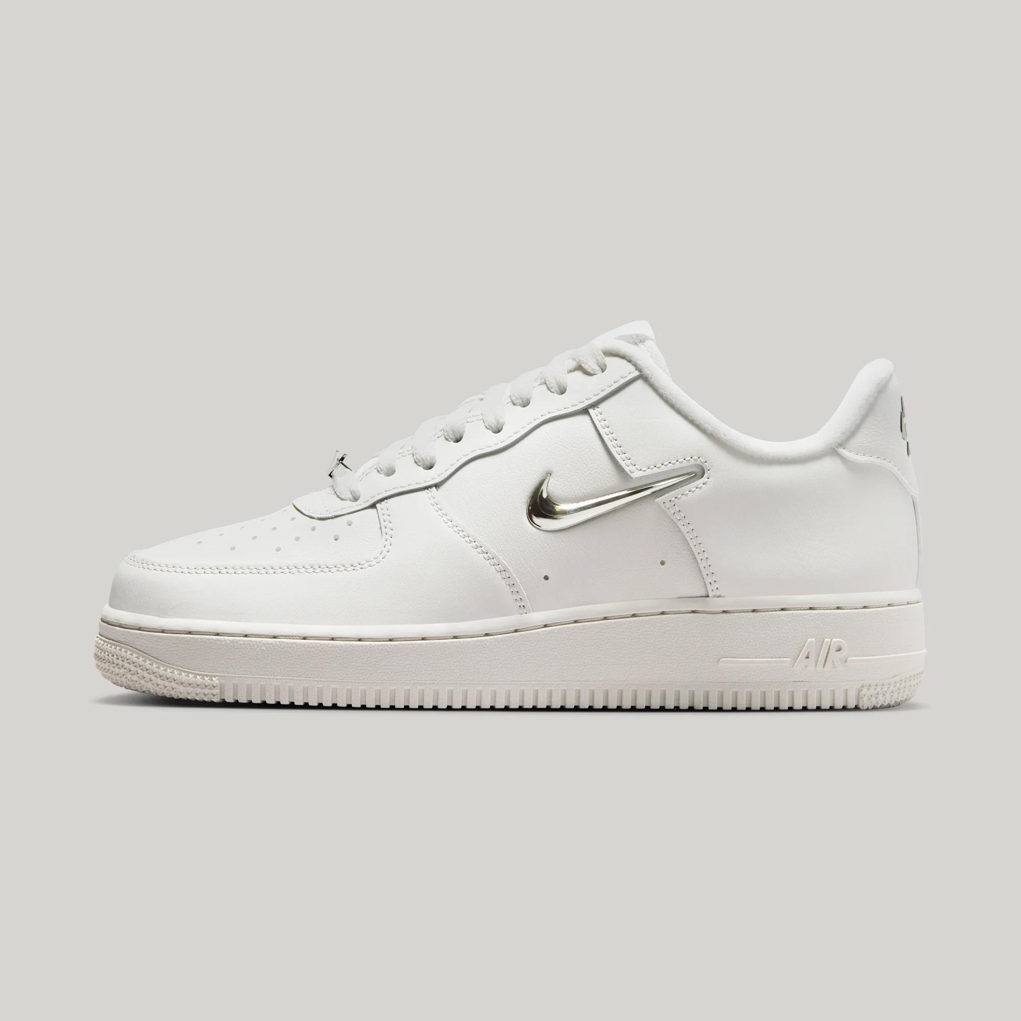 Nike Air Force 1 Low W "Phantom" drops in 2026
