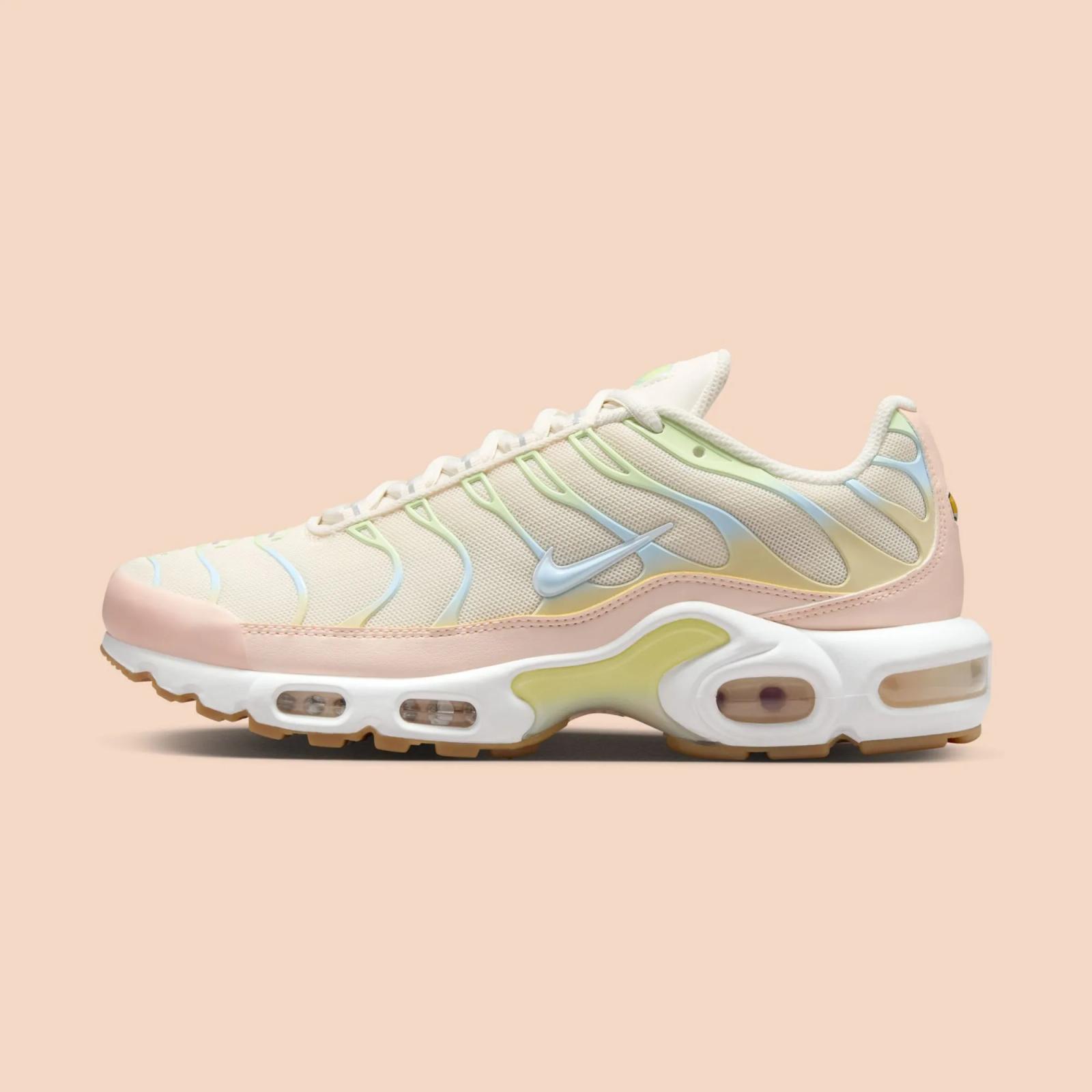 Nike Air Max Plus “Crimson Tint / Glacier Blue”