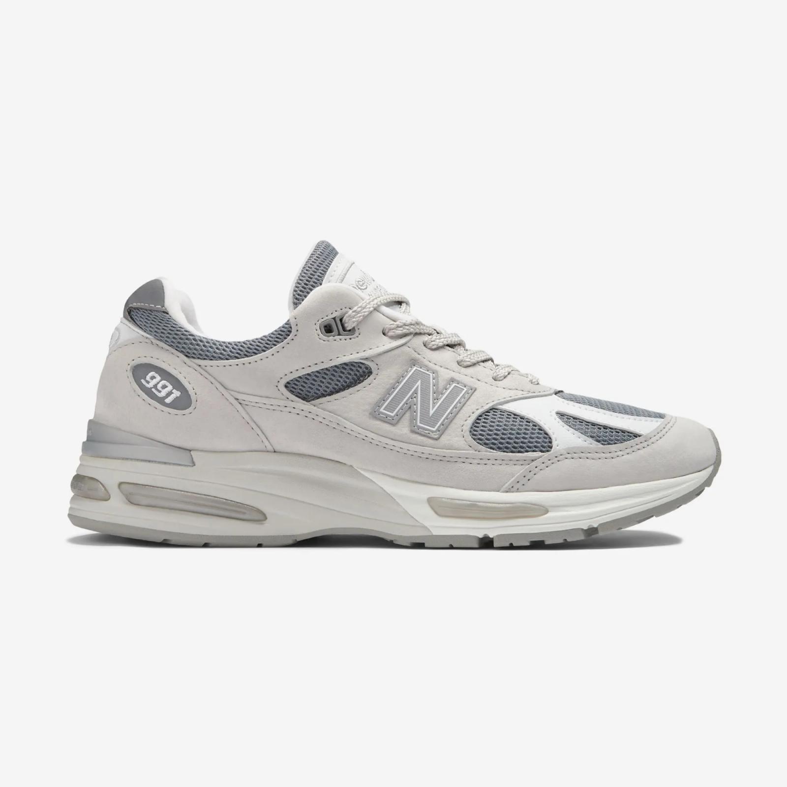 New Balance 991v2 âNimbus Cloudâ