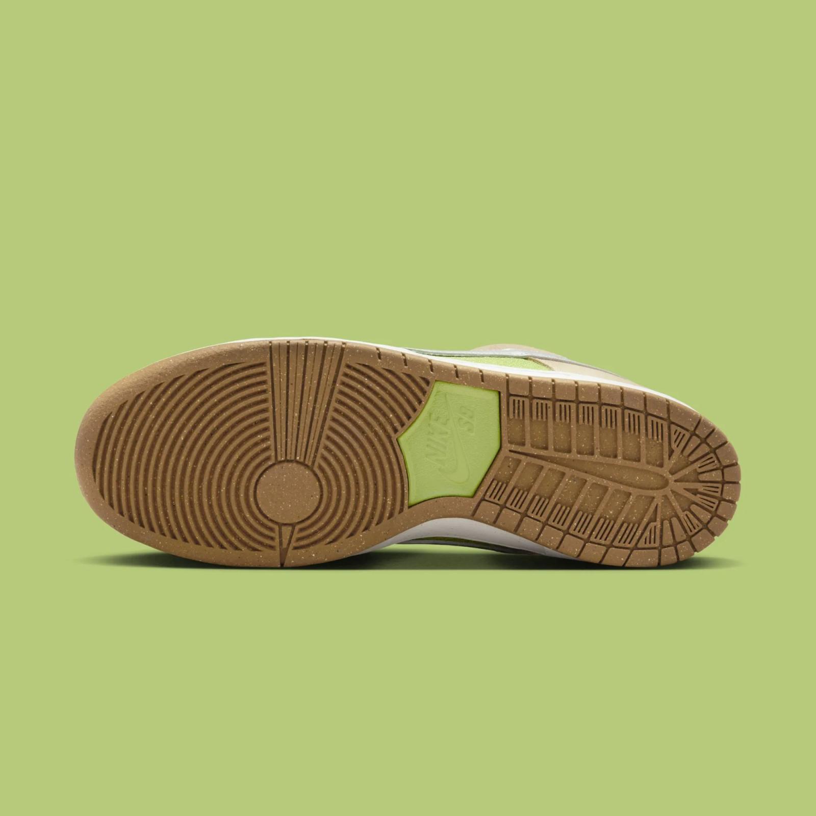 Nike SB Dunk Low Pro Escargot FQ7586-200