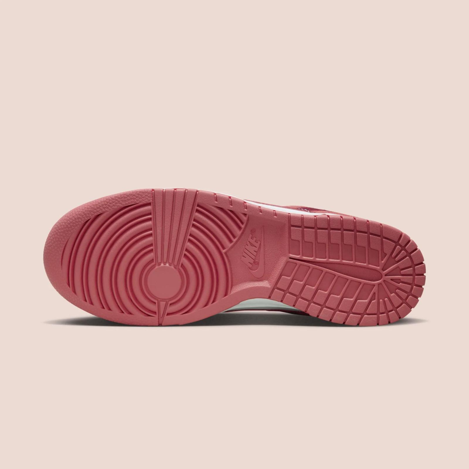 Nike Dunk Low 2024 Valentine's Day FQ7056-100