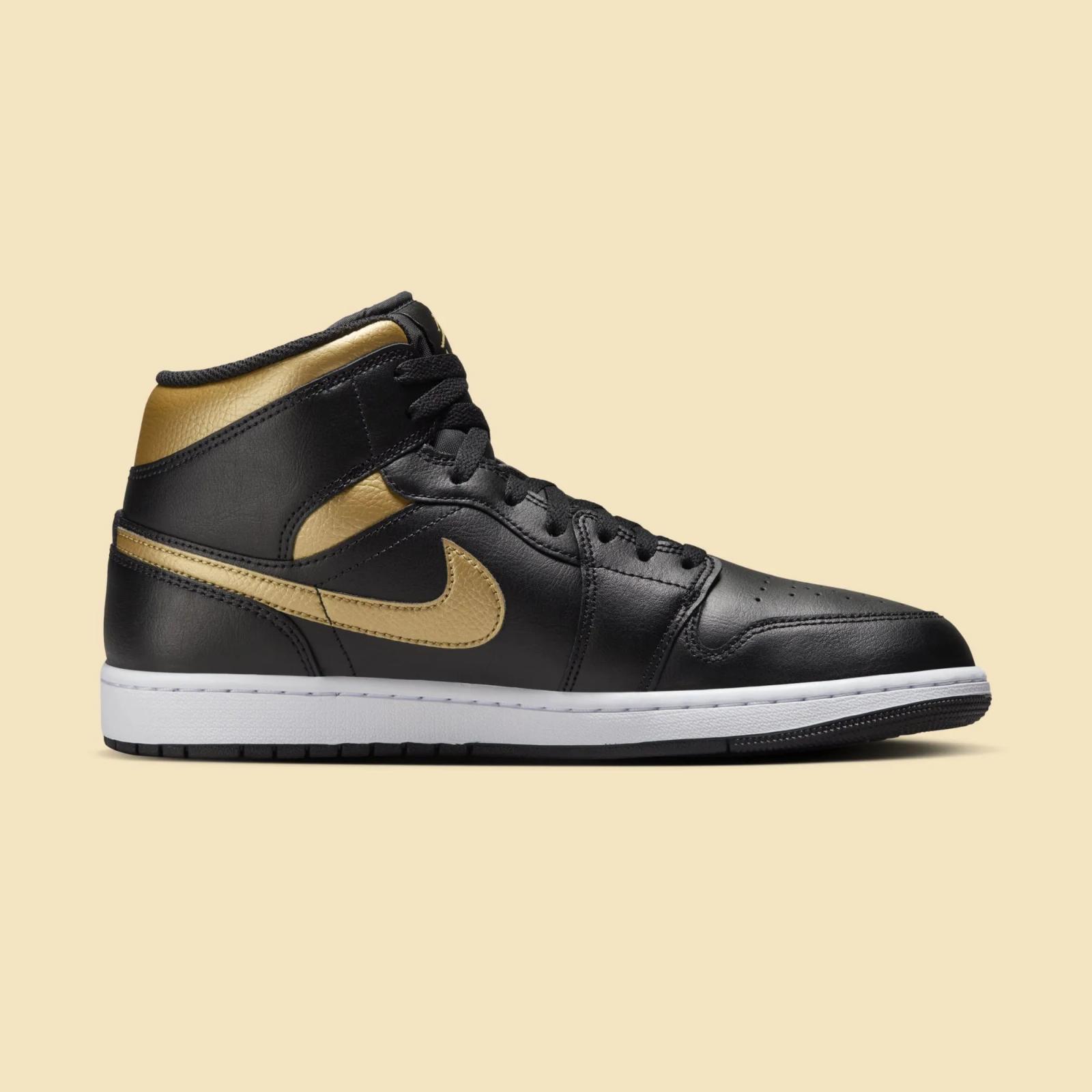 Air Jordan 1 Mid Black / Metallic Gold DQ8426-071