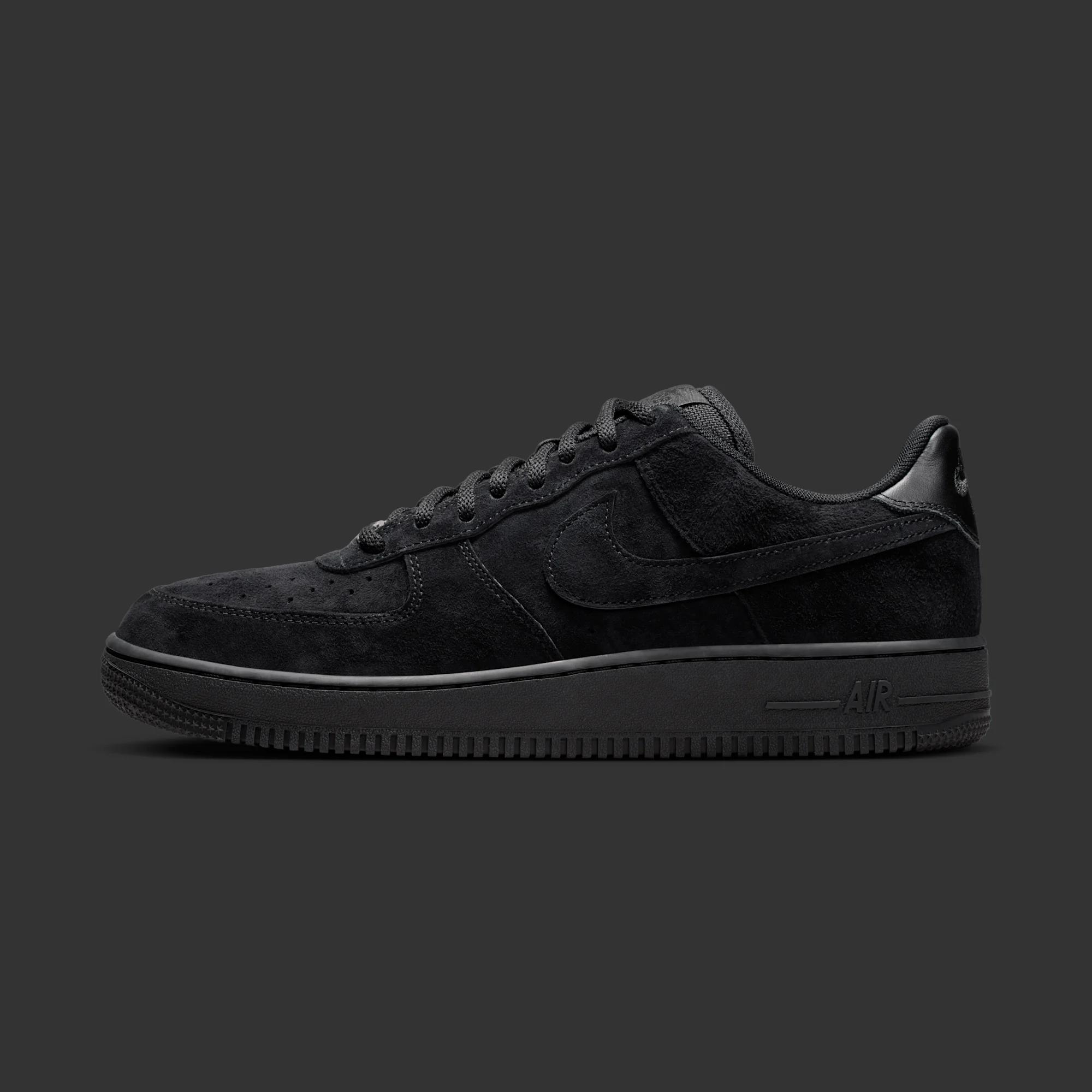 Nike SB x Nike Air Force 1 Low SP “Triple Black”