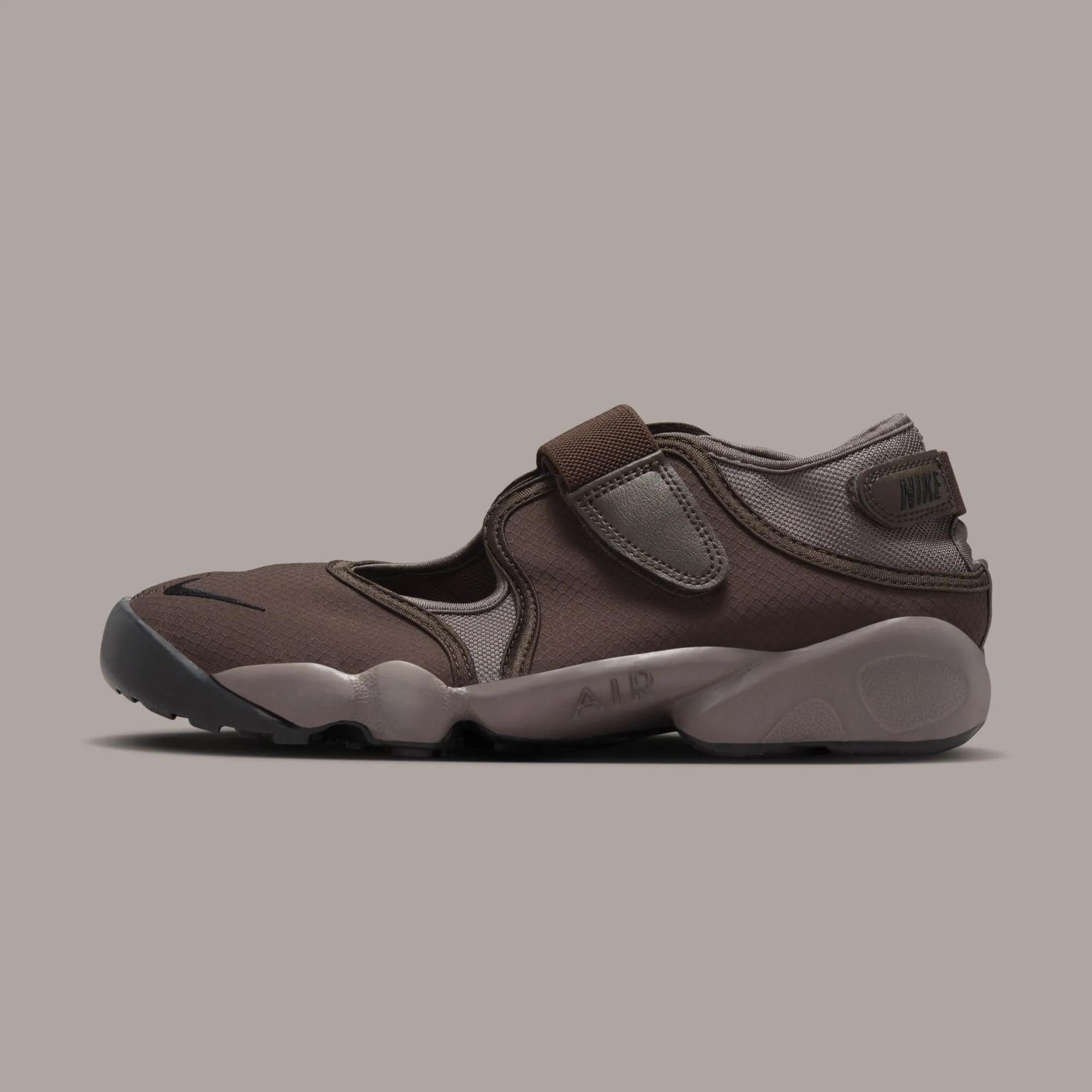 Nike Air Rift “Baroque Brown”