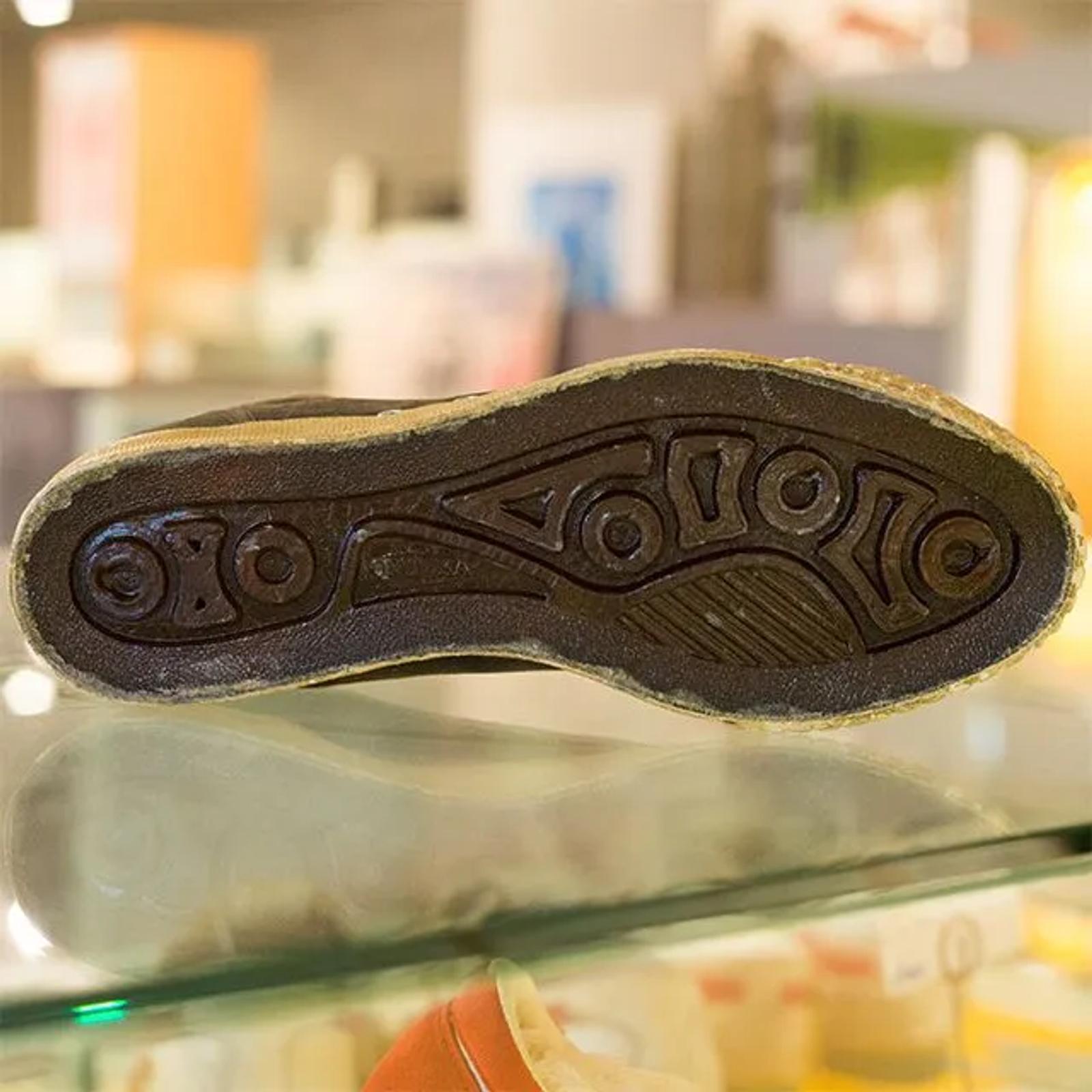 ASICS Onitsuka Tiger Basketball Sneakers - OK Shoe (Foto: Size?)