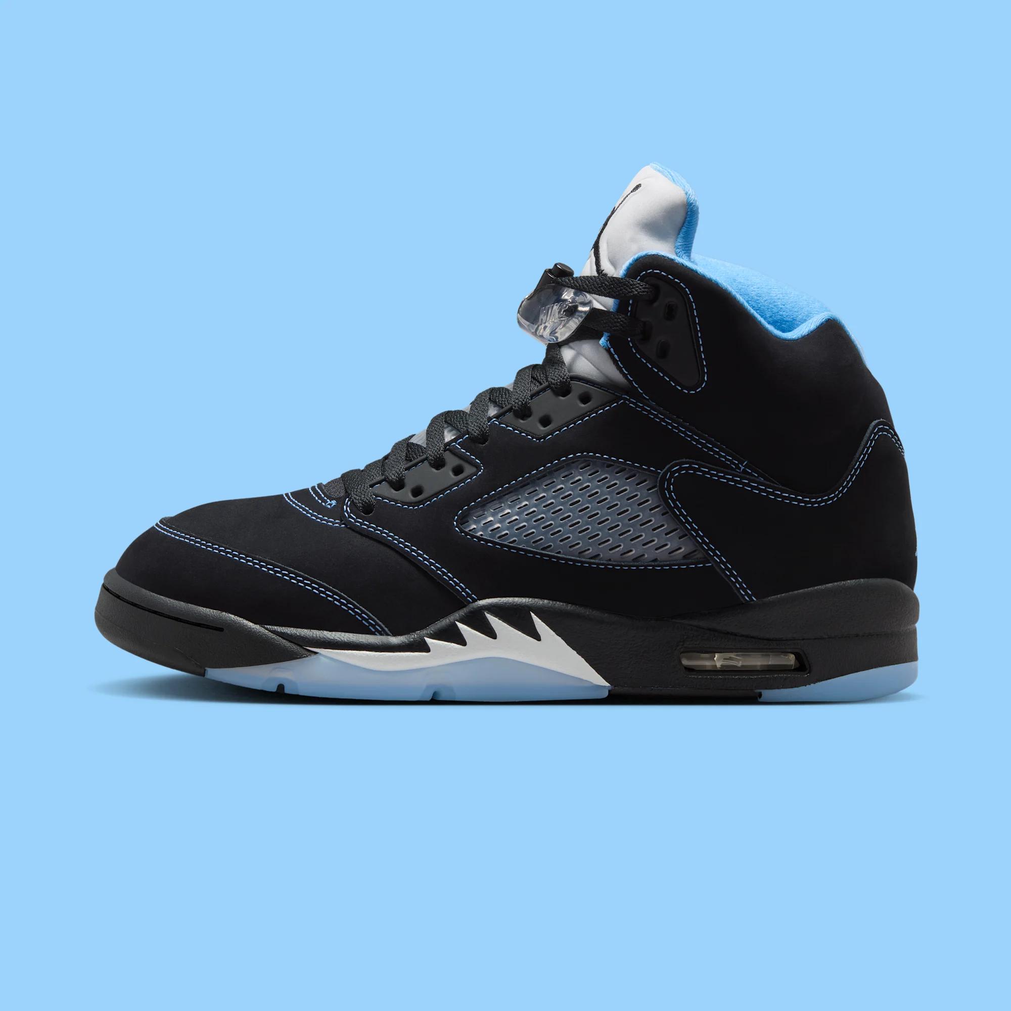 Air Jordan 5 Retro “Black / University Blue” 2026