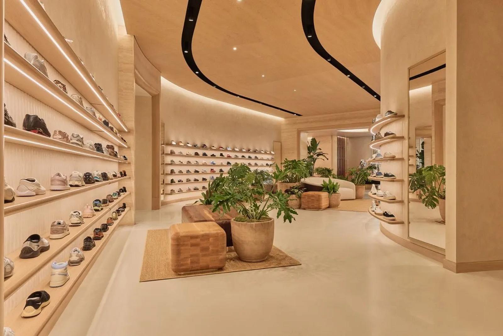 Kith West Hollywood Reopens and Introduces Ronnie’s Pronto