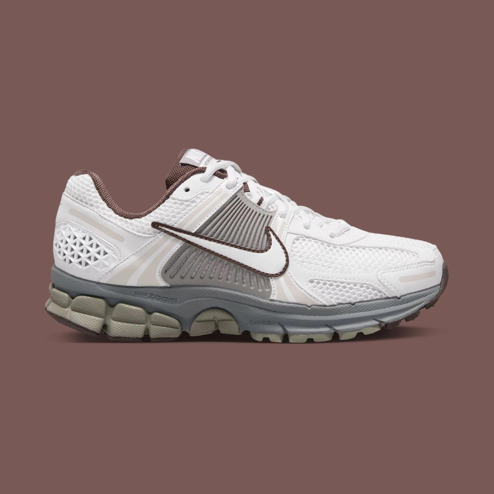 Nike Zoom Vomero 5 “White / Light Smoke Grey”