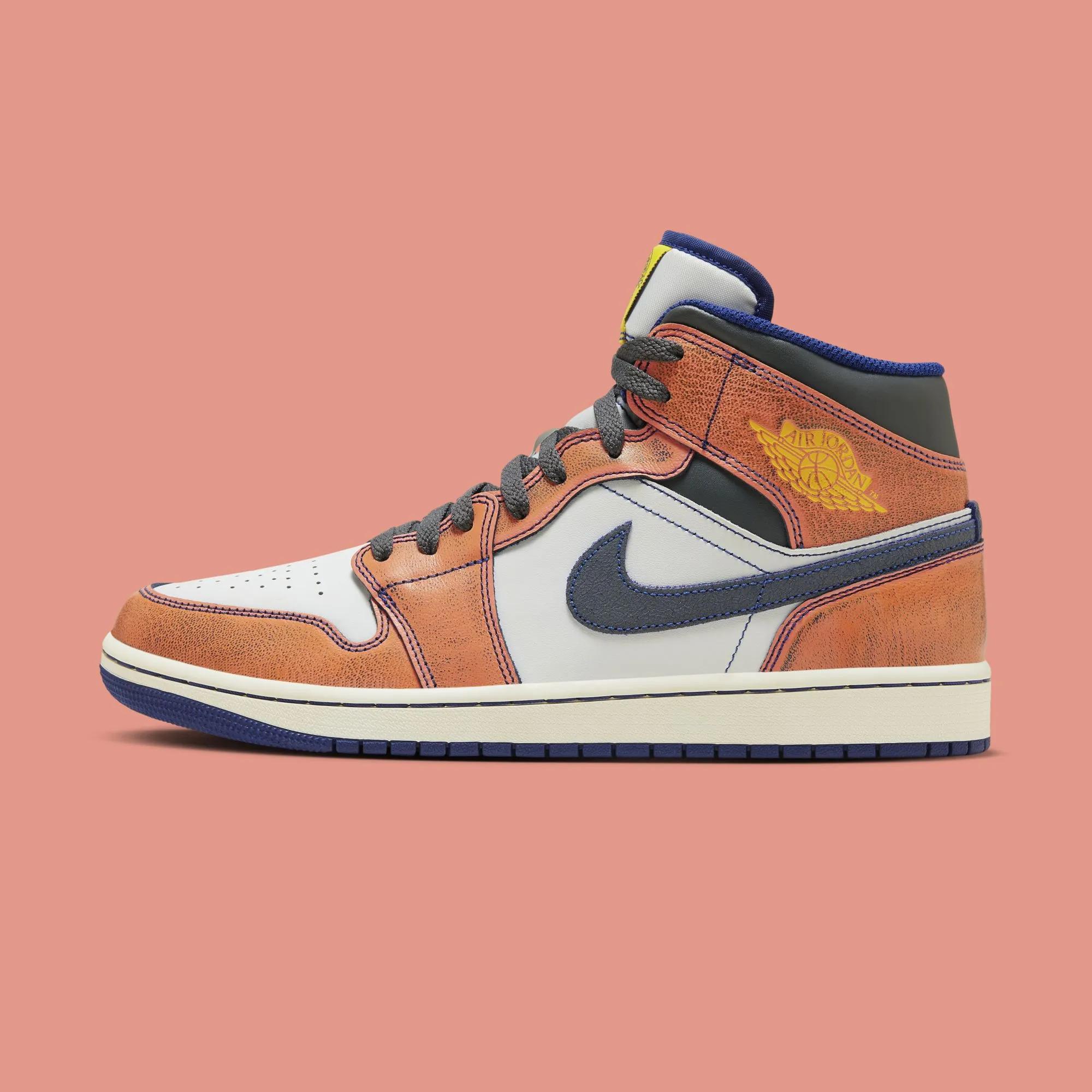 Air Jordan 1 Mid SE Flight