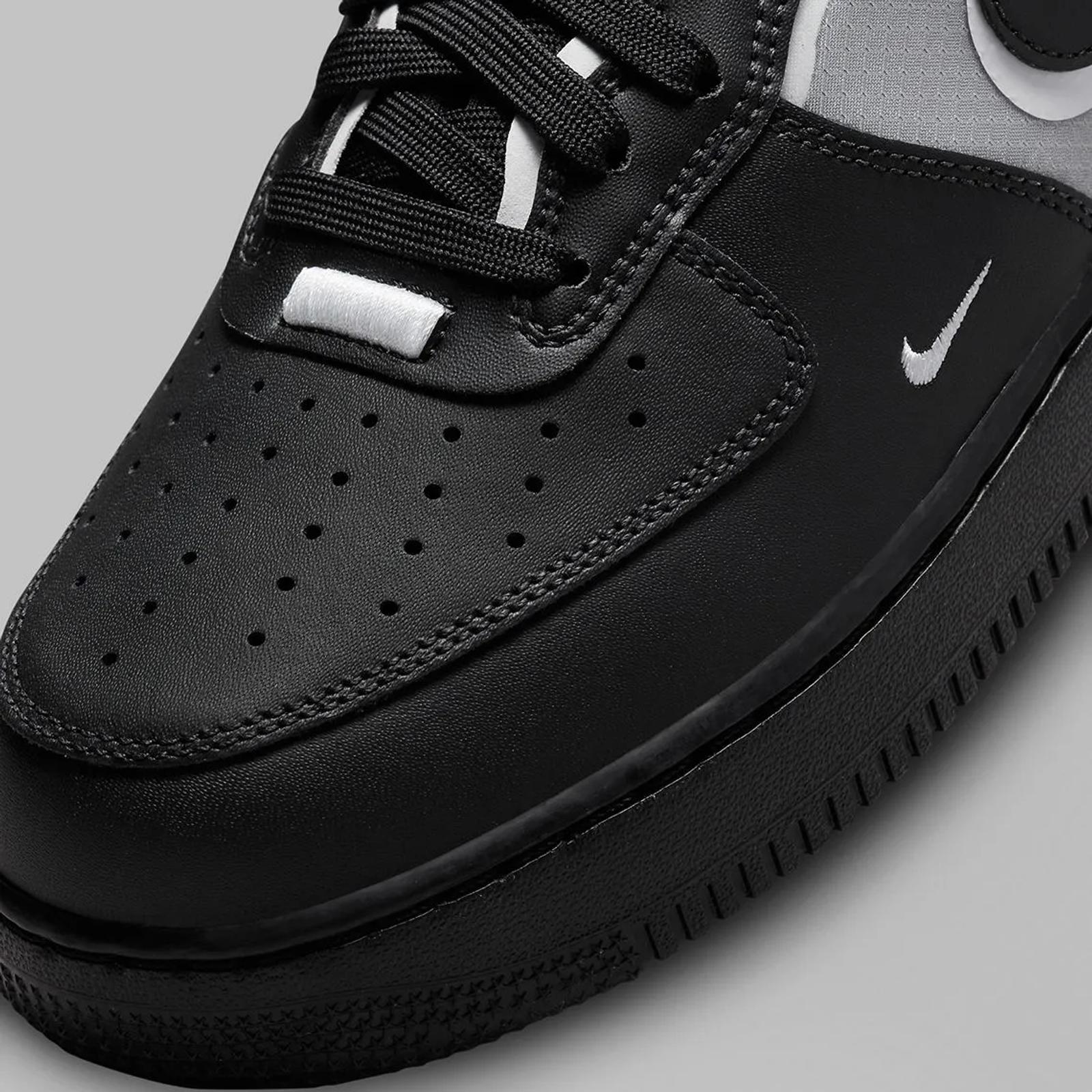 Nike Air Force 1 React Black White