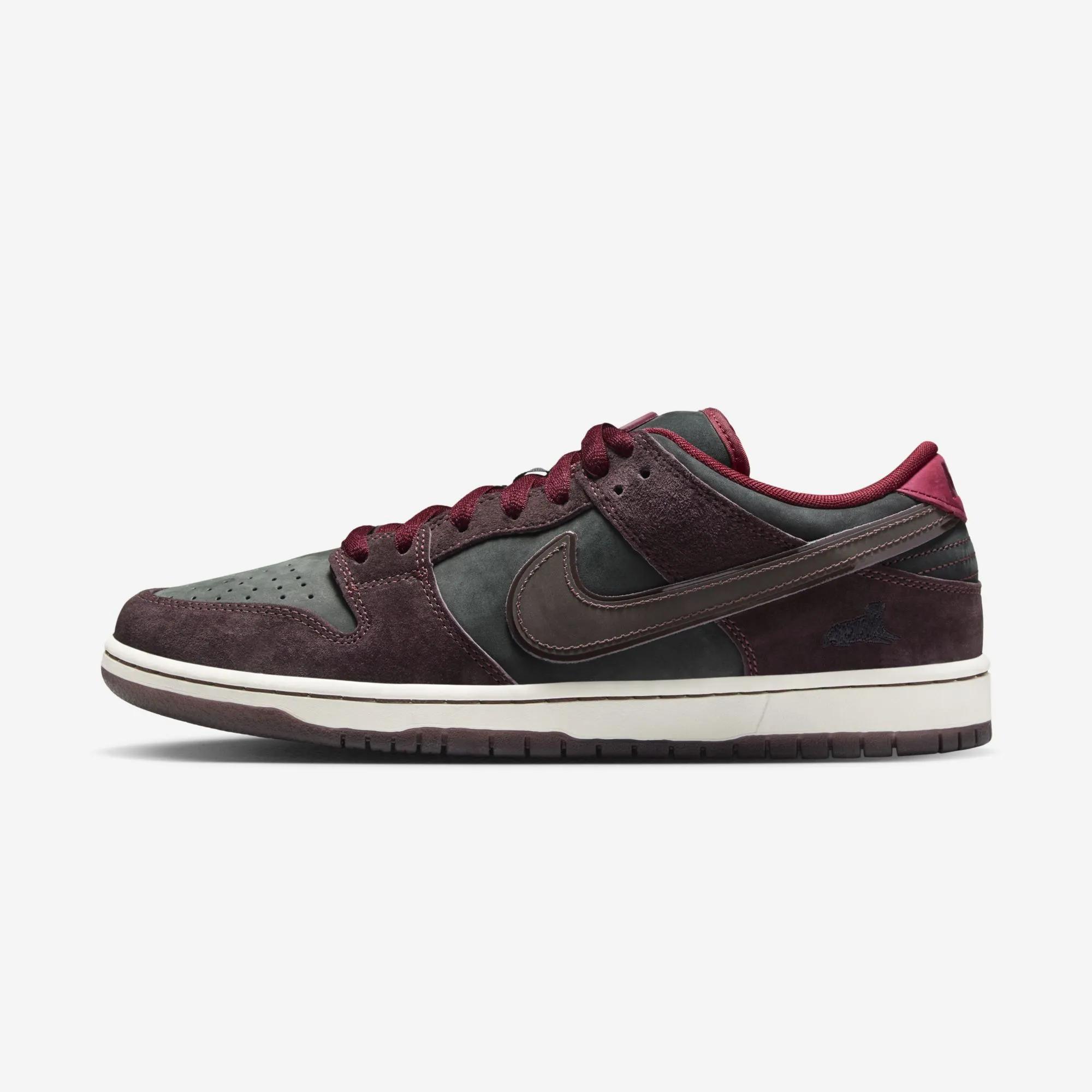 Riot Skateshop x Nike SB Dunk Low 2025