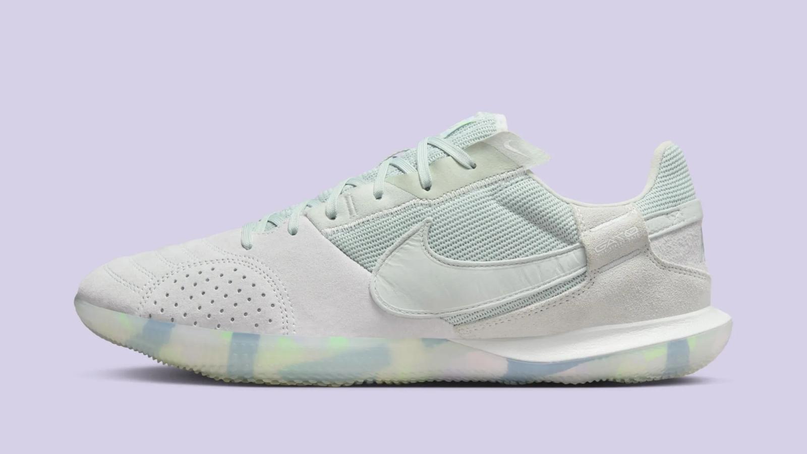 Nike Streetgato SE “Light Silver”