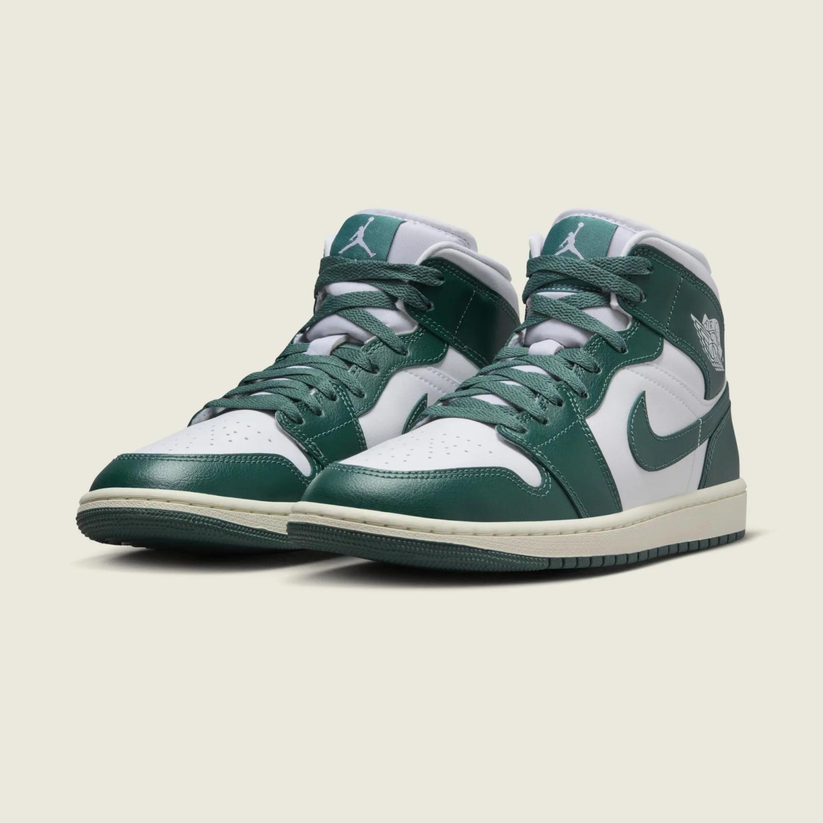 Air Jordan 1 Mid White / Oxidized Green BQ6472-133