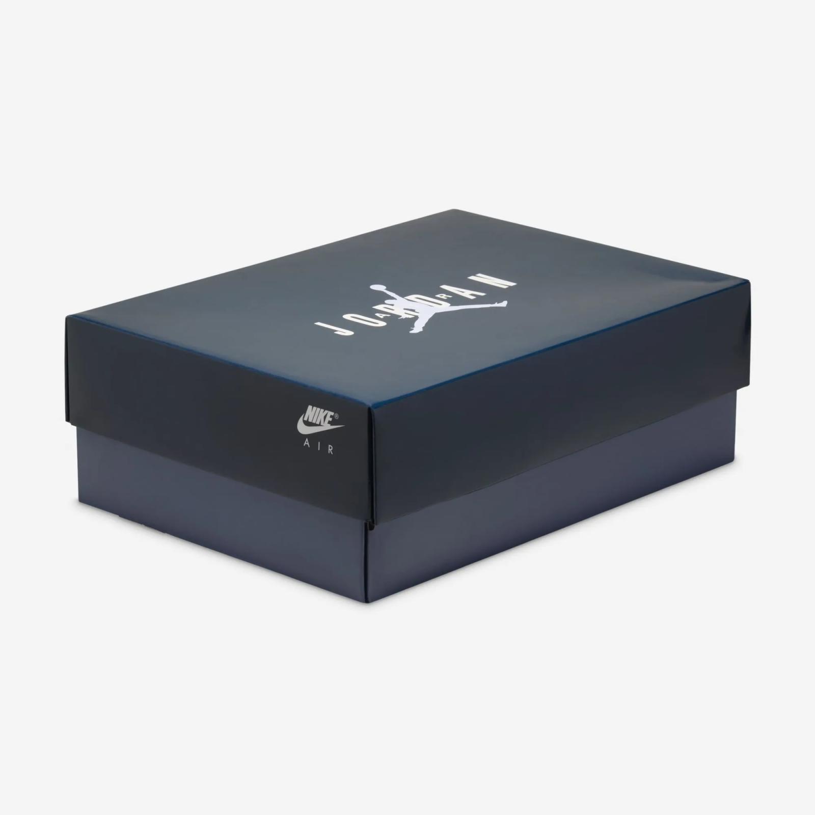 Air Jordan 11 Retro Low Midnight Navy / Diffused Blue FV5104-104