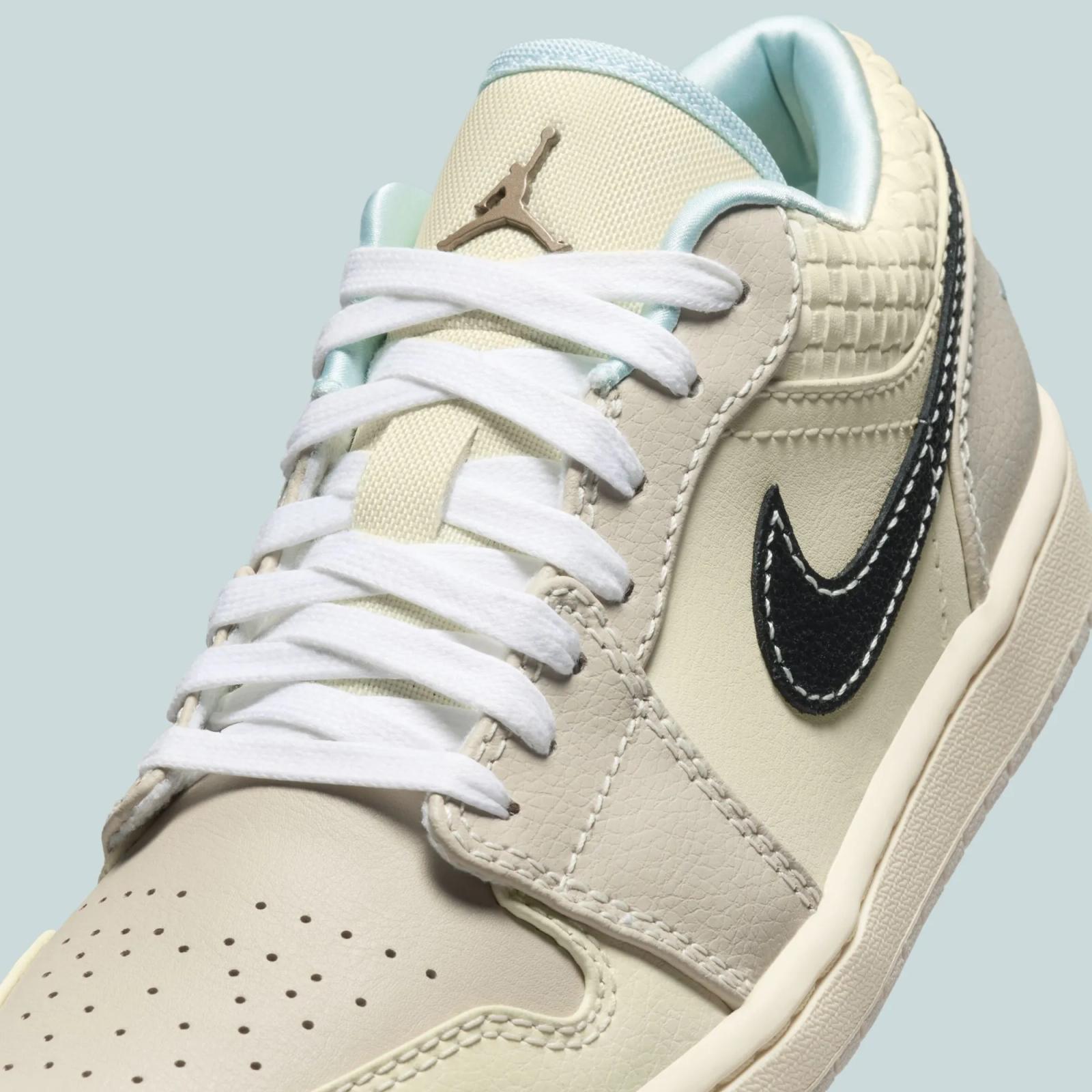 Air Jordan 1 Low SE Muslin / Glacier Blue HQ3440-101