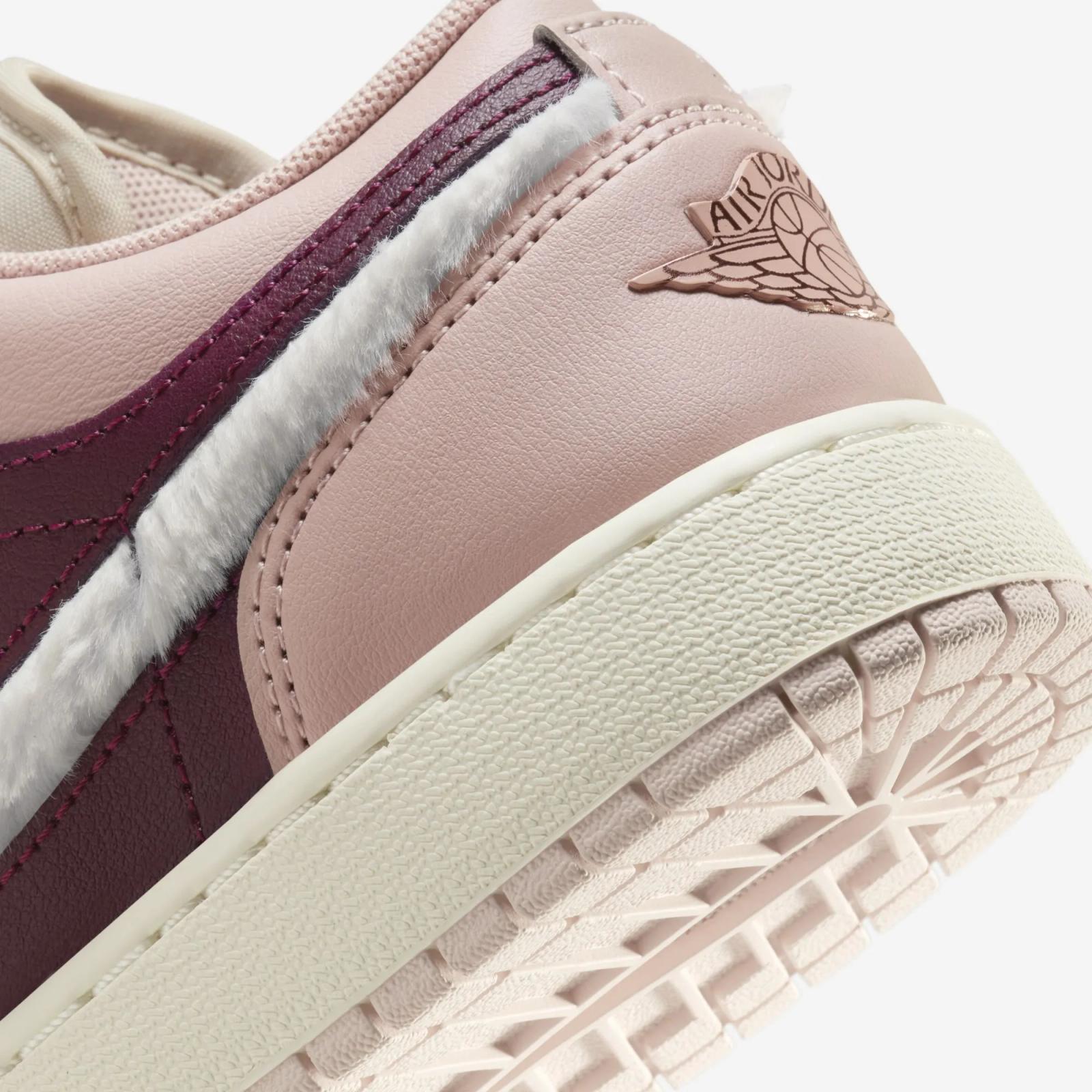 Air Jordan 1 Low SE GS Pink Foam / Bordeaux FZ3928-200