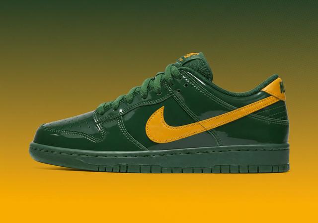 Nike SB Dunk Low Pro Premium "Black Spruce" Black Spruce/Metallic Gold/Black/Bright Ceramic