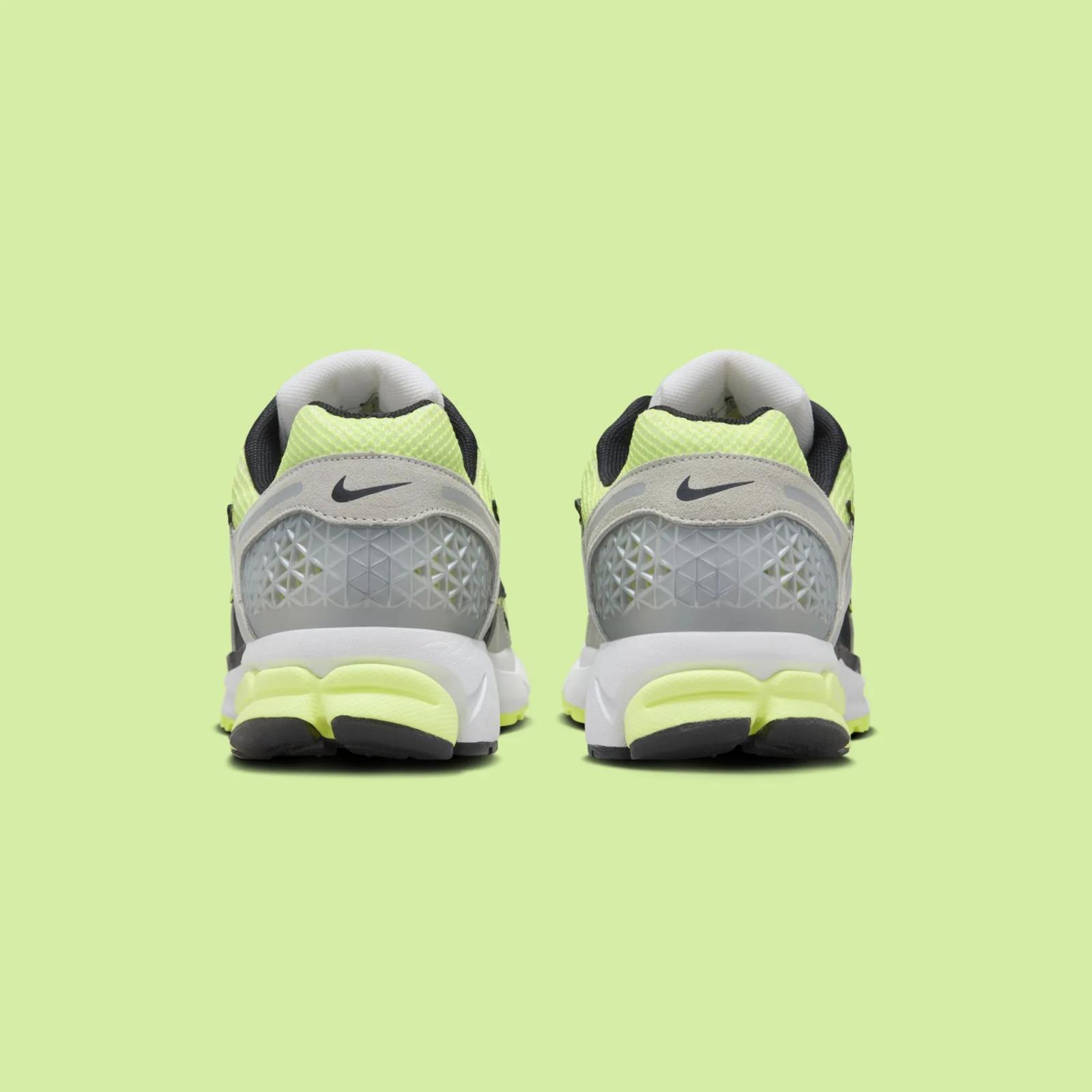 Nike Zoom Vomero 5 Volt / Metallic Platinum FB9149-701