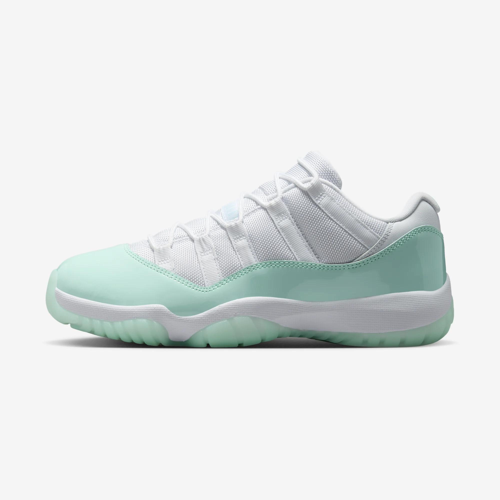 Air Jordan 11 Retro Low “Igloo”