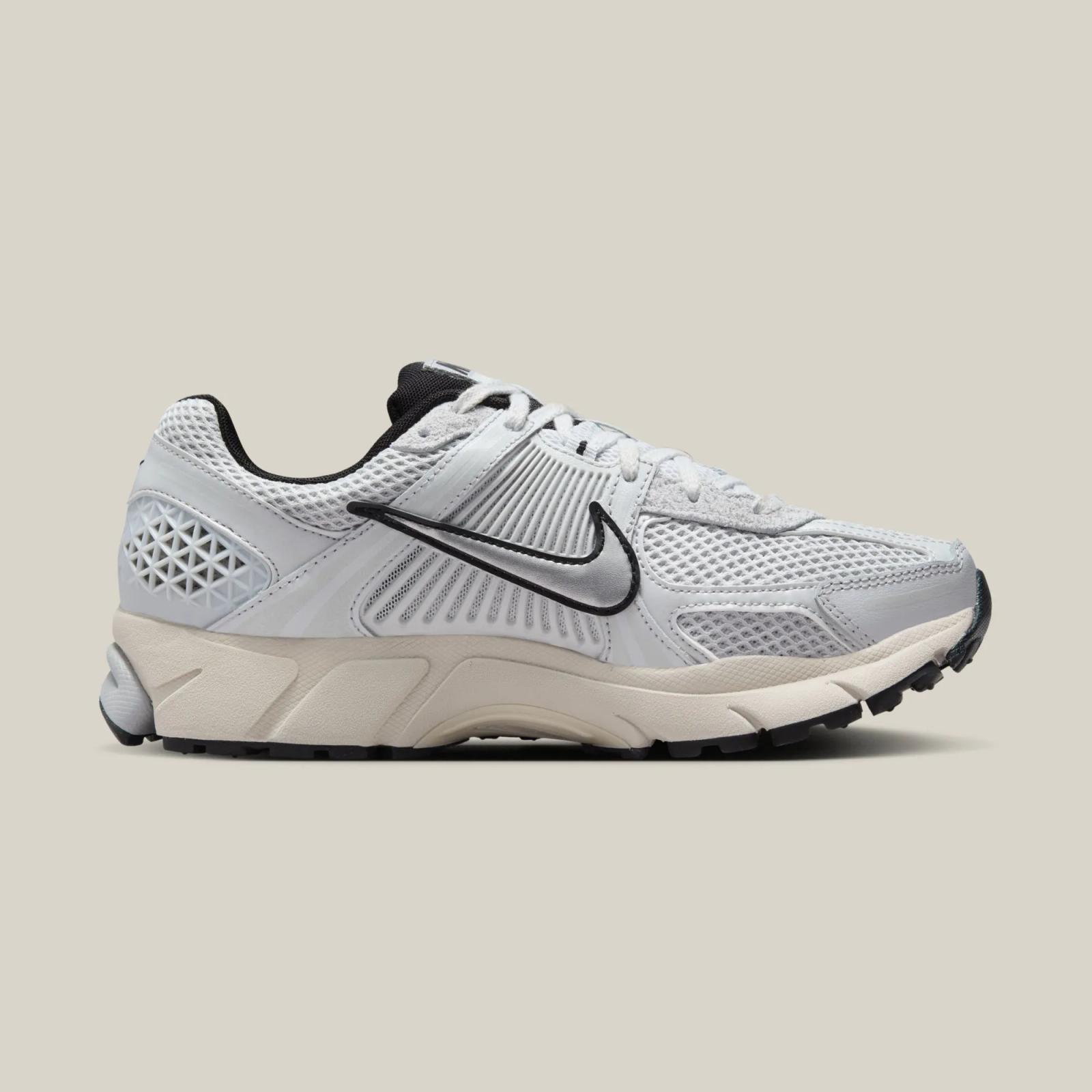 Nike Zoom Vomero 5 Pure Platinum / Chrome FN6742-002