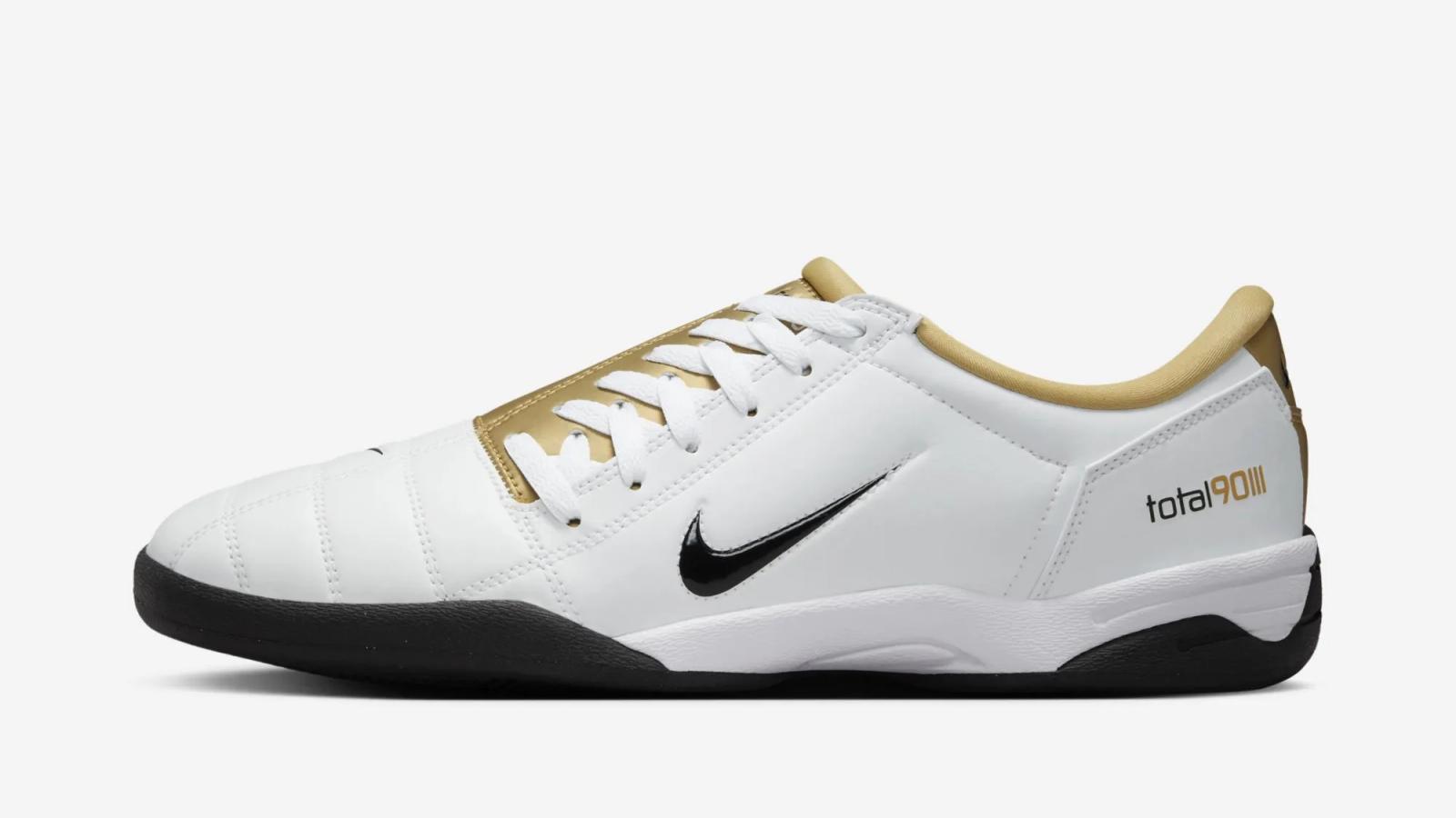 Nike Total 90 III SP āMetallic Goldā