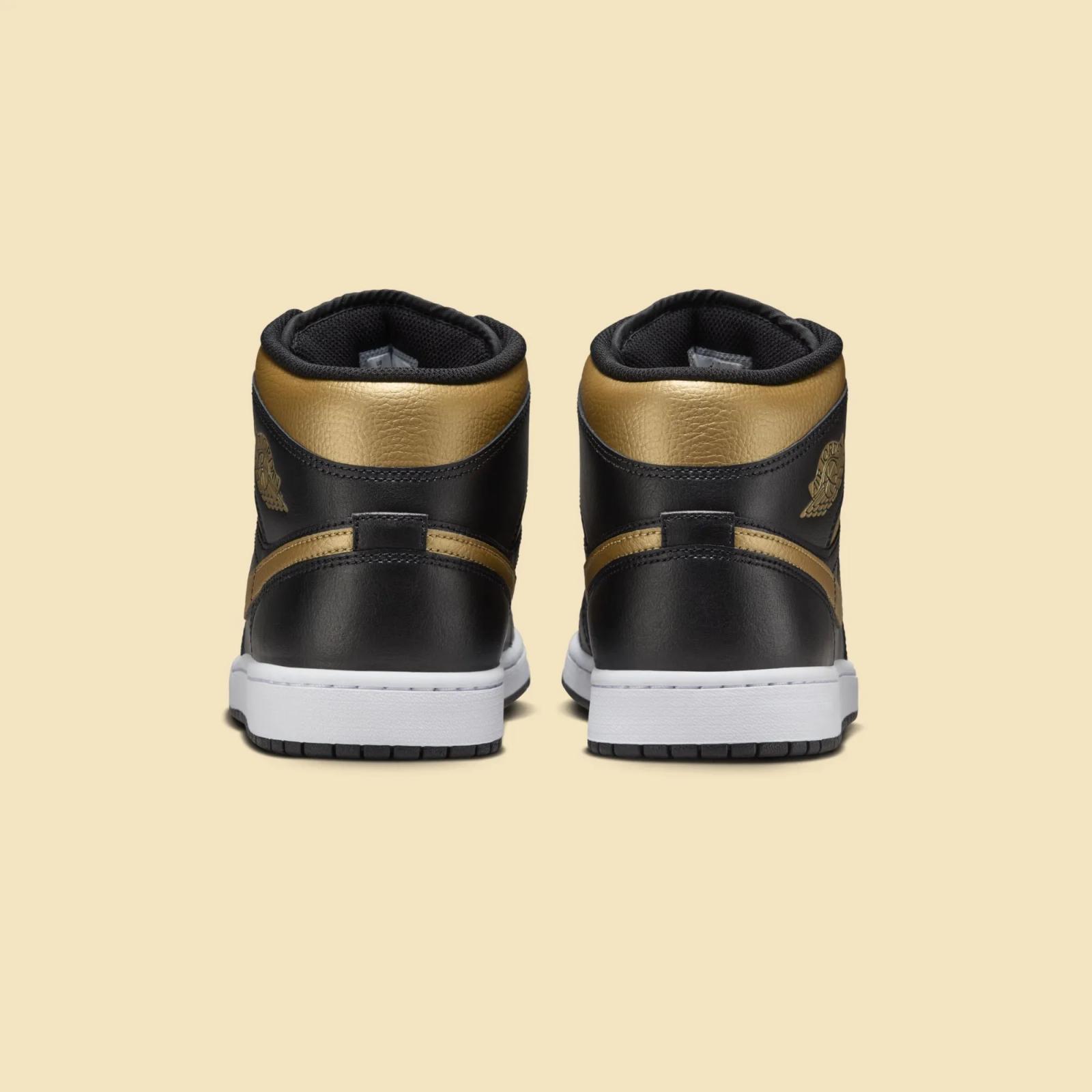 Air Jordan 1 Mid Black / Metallic Gold DQ8426-071