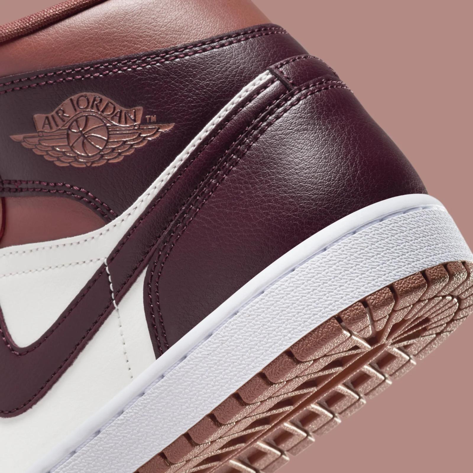 Air Jordan 1 Mid WMNS Dusty Peach
