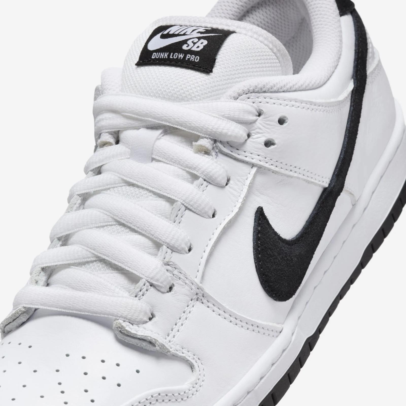 Nike SB Dunk Low Pro White / Black HF3704-100