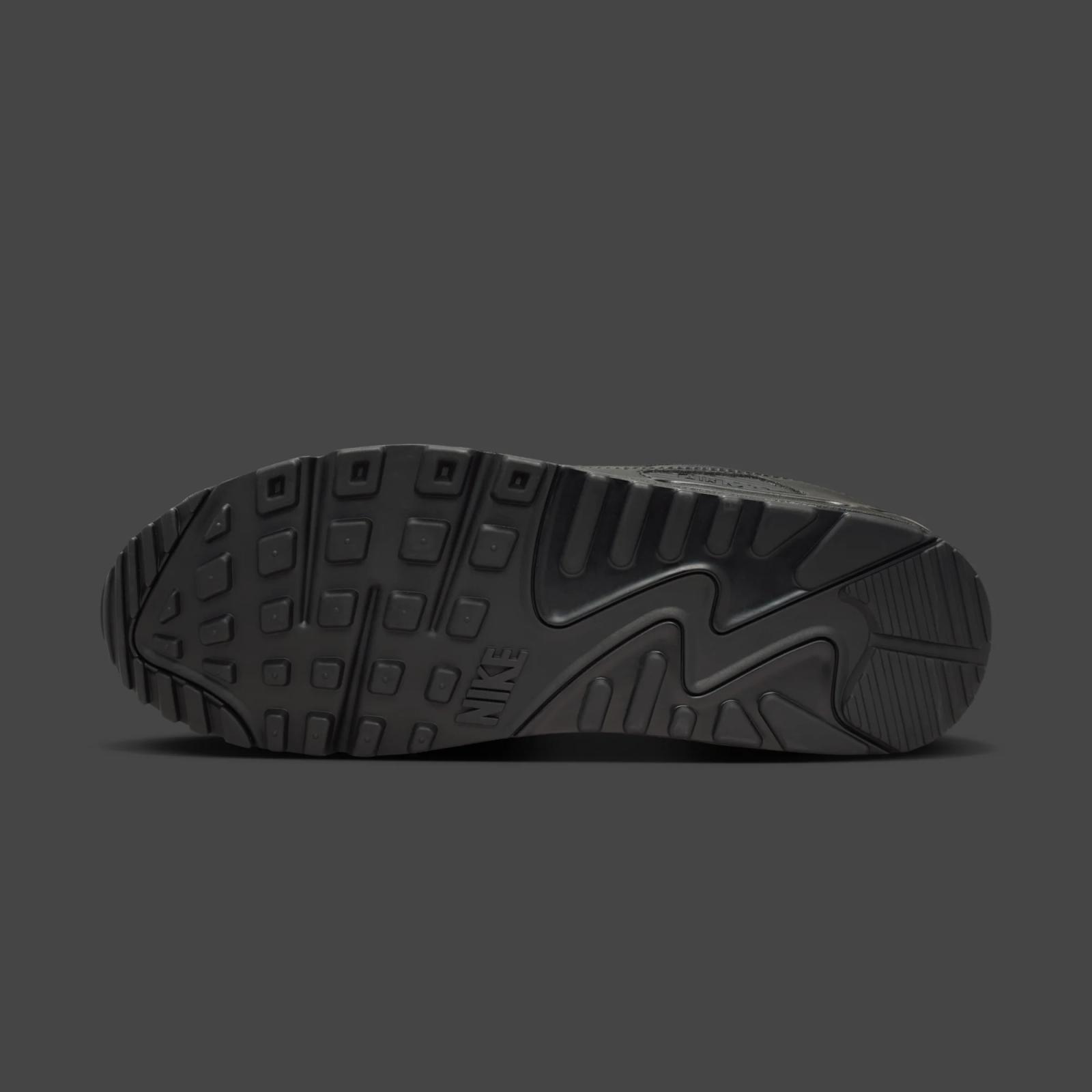 Nike Air Max 90 "Black & Light Smoke Grey" drops in 2026