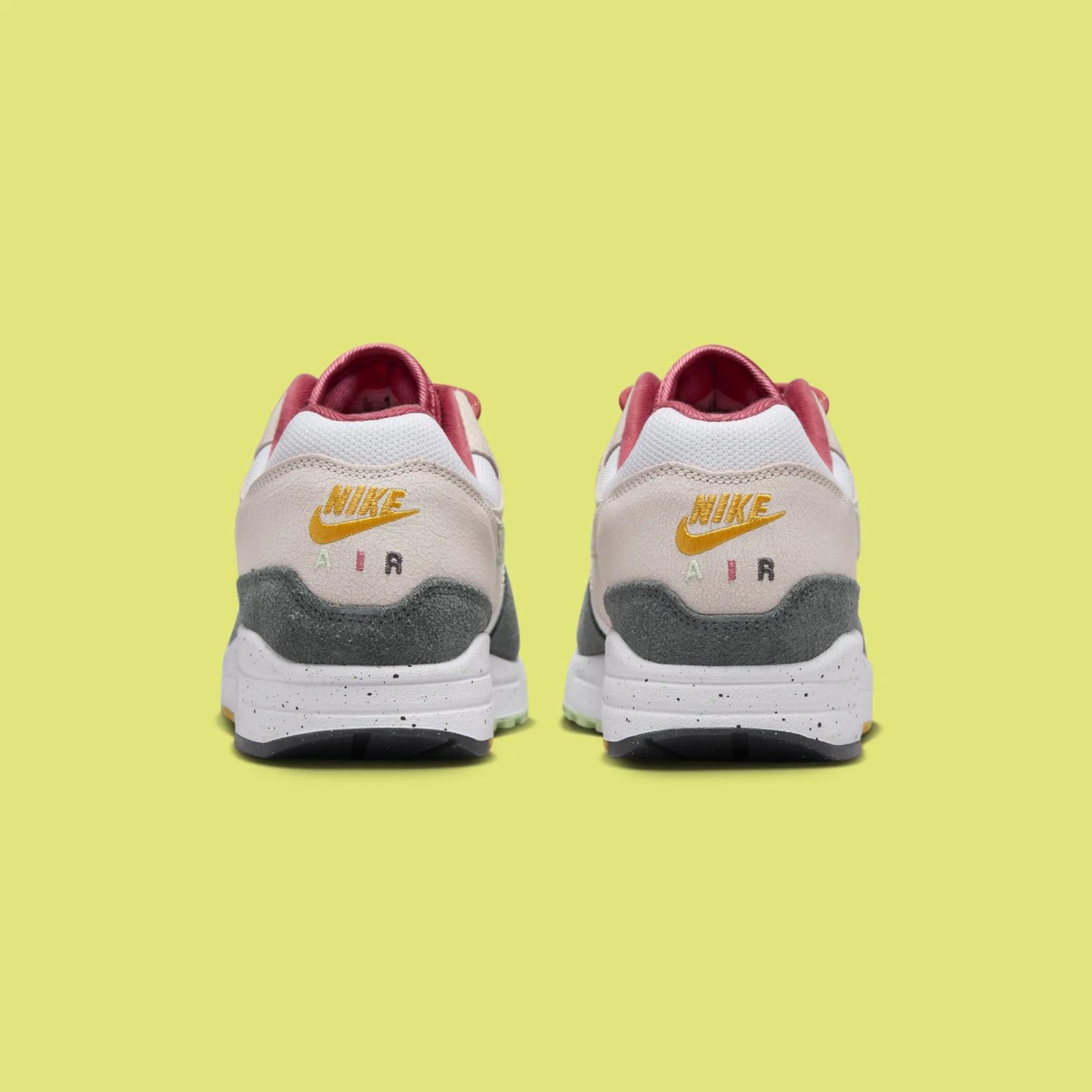 Nike Air Max 1 Light Soft Pink FZ4133-640