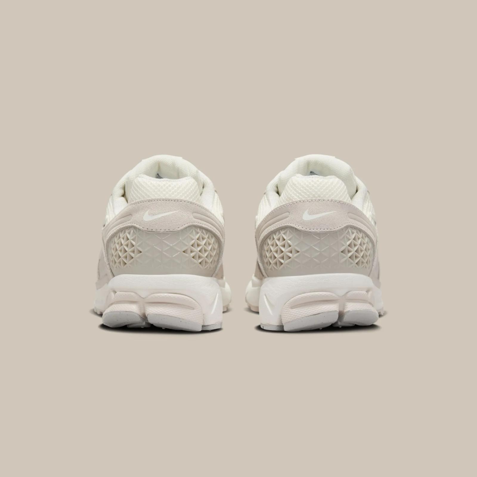 Nike Zoom Vomero 5 Light Orewood Brown HF1553-100