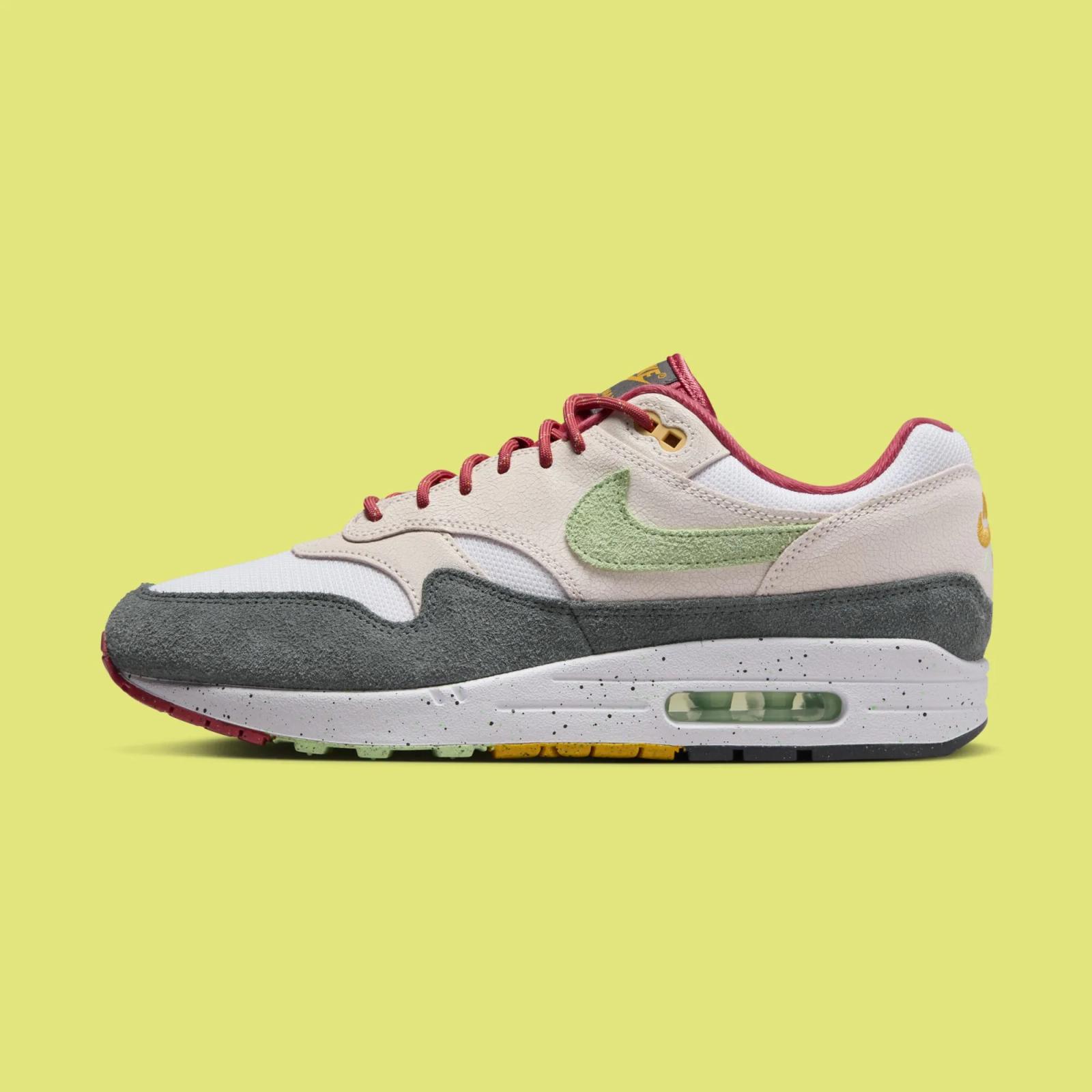 Nike Air Max 1 Light Soft Pink