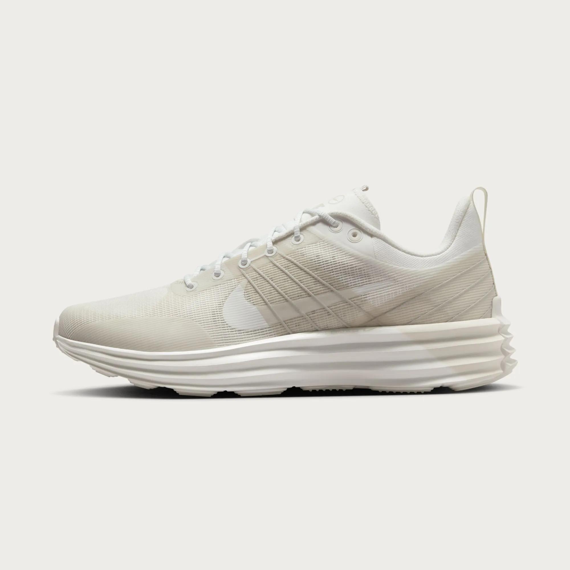 Nike Lunar Roam Summit White Light Bone