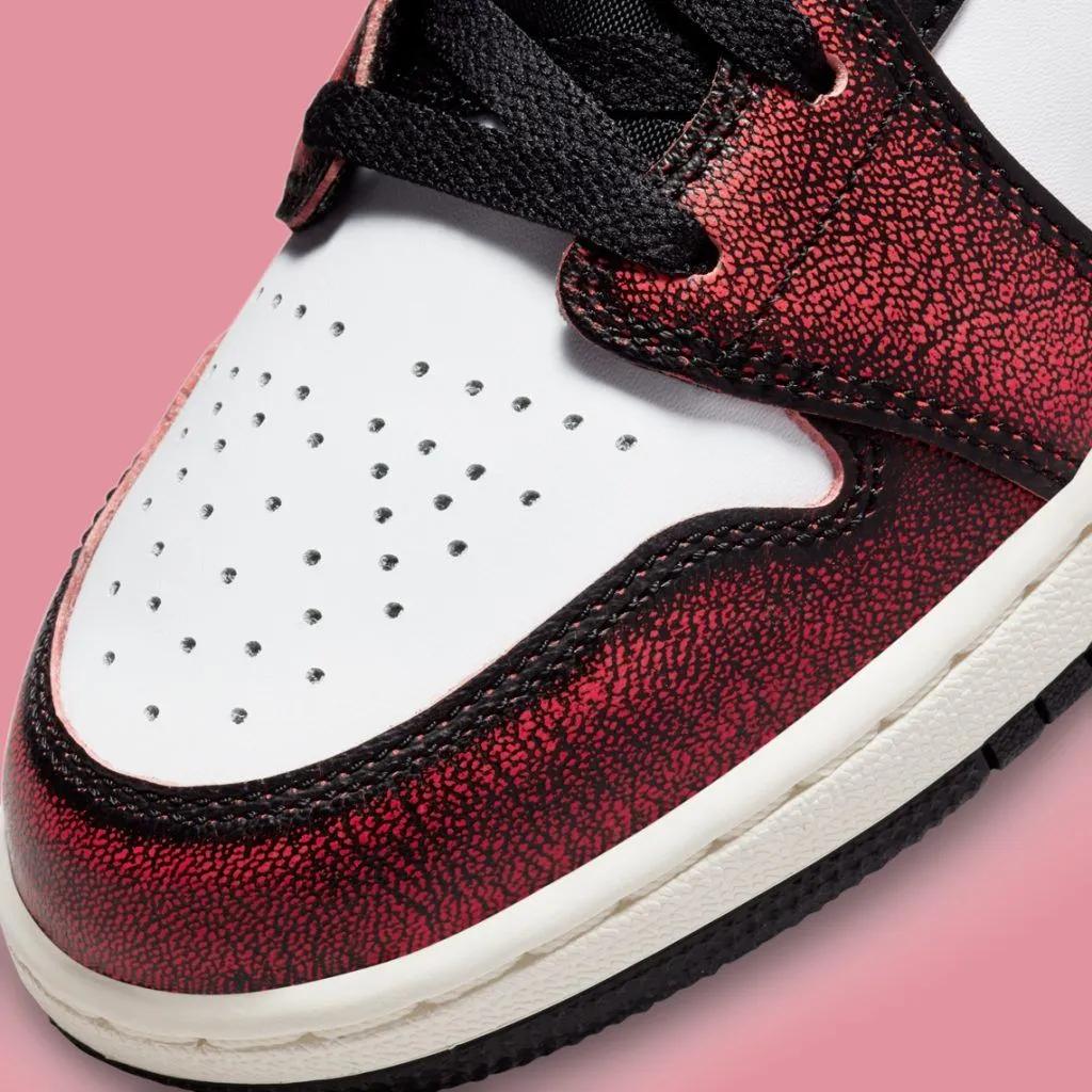 Air Jordan 1 Mid SE GS Wear-Away Chicago