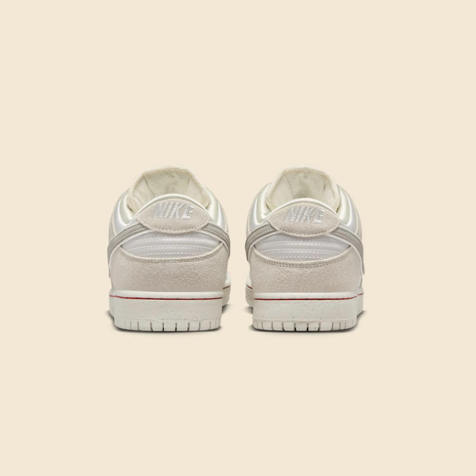 Nike SB Dunk Low Pro City of Love