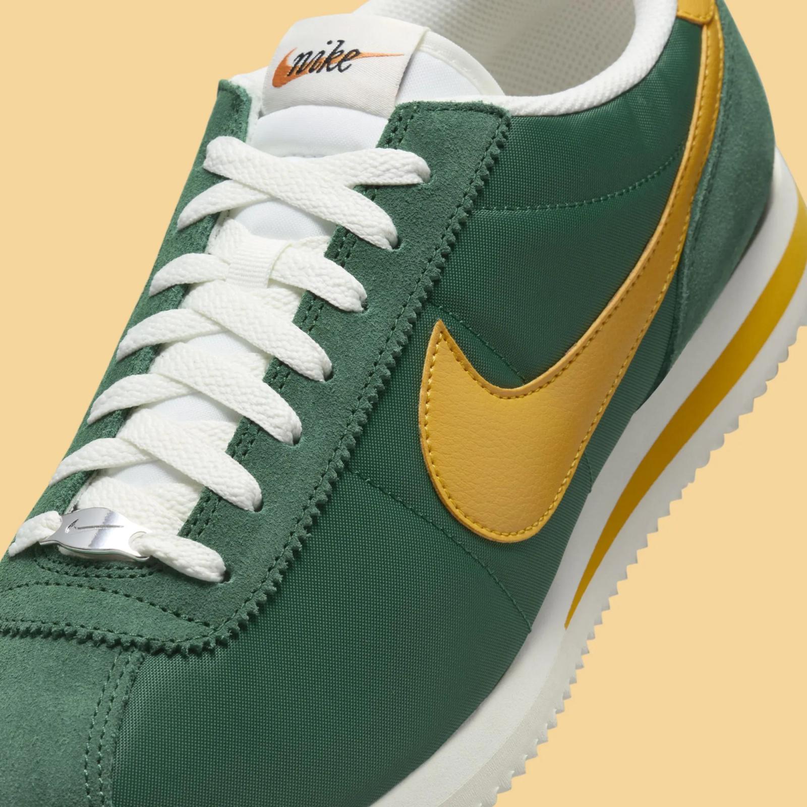 Nike Cortez Gorge Green / Yellow Ochre HF1435-300